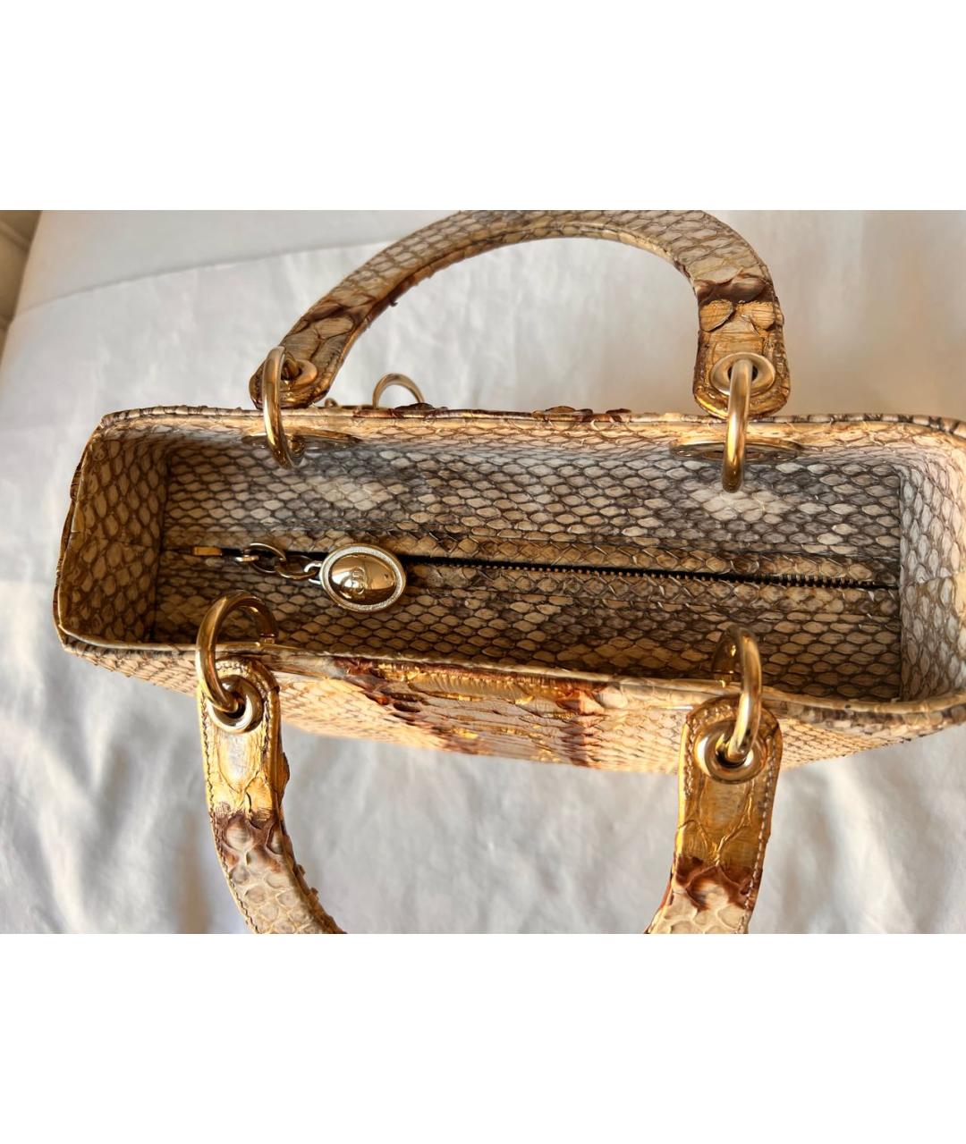 CHRISTIAN DIOR Бежевая сумка с короткими ручками из экзотической кожи, фото 6