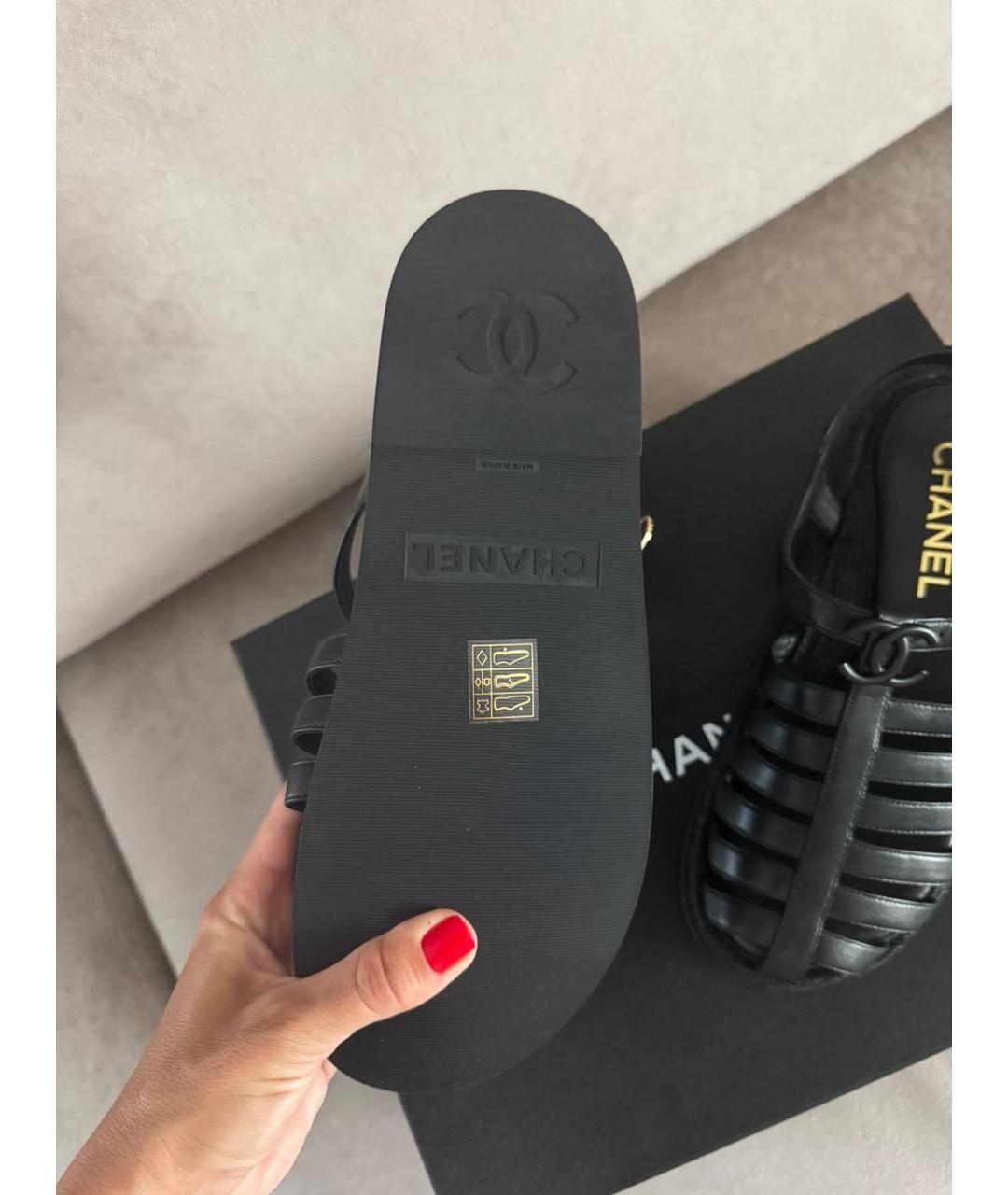 CHANEL Черные кожаные сандалии, фото 3