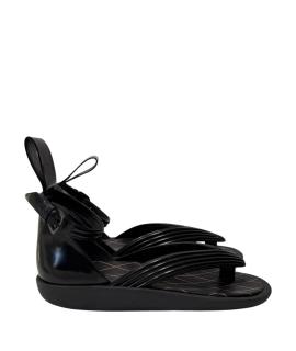 LOUIS VUITTON Сандалии