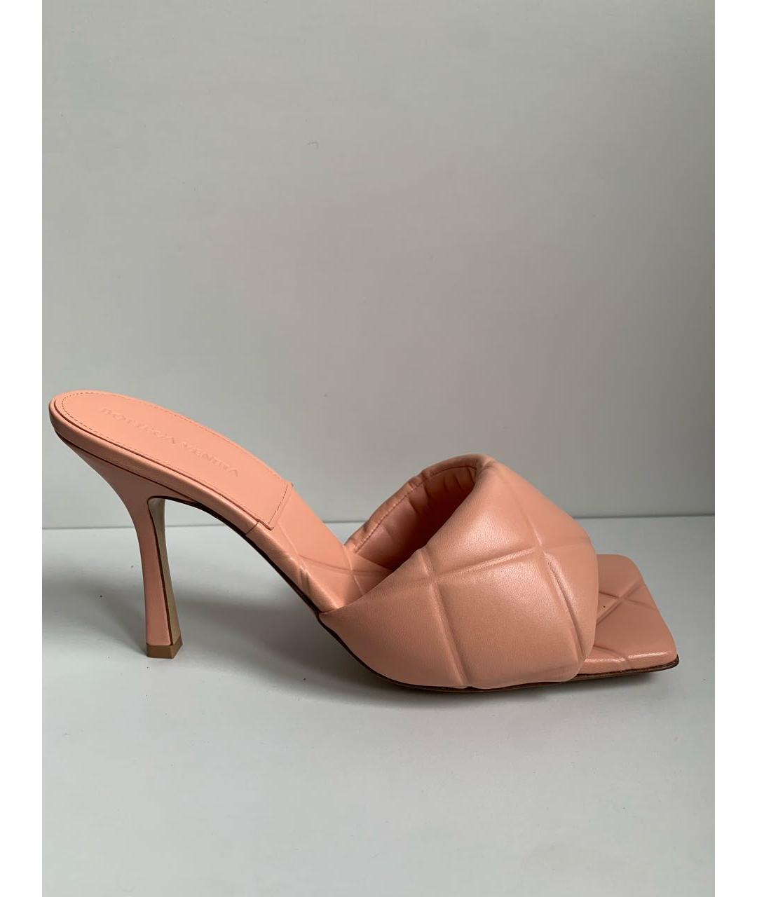 BOTTEGA VENETA Коралловые кожаные мюли, фото 8