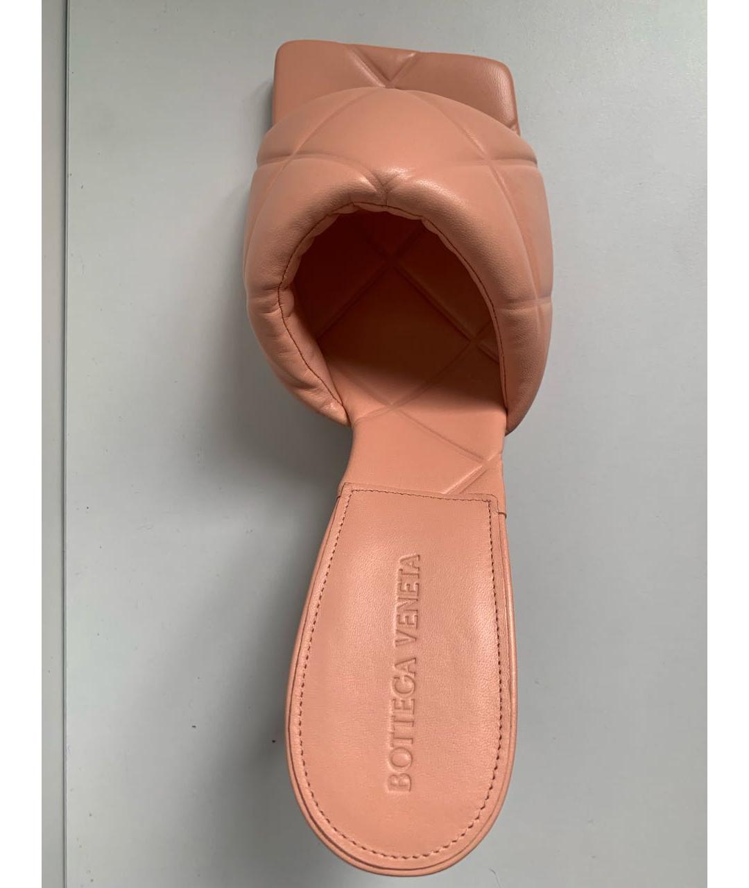 BOTTEGA VENETA Коралловые кожаные мюли, фото 3