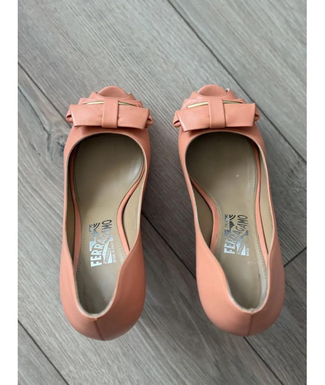 FERRAGAMO Коралловые кожаные туфли, фото 3