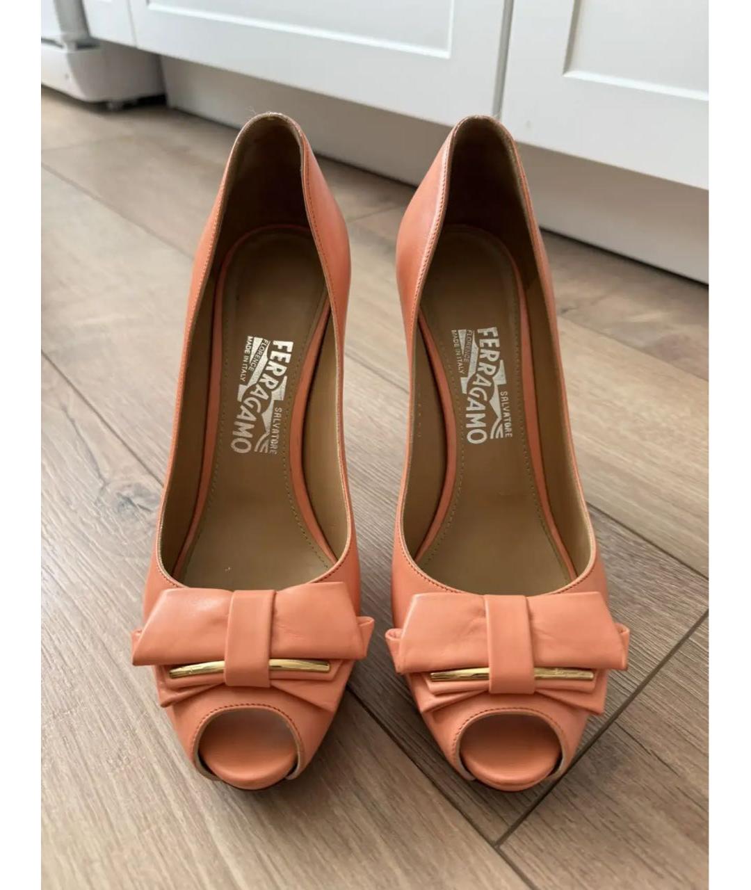 FERRAGAMO Коралловые кожаные туфли, фото 2