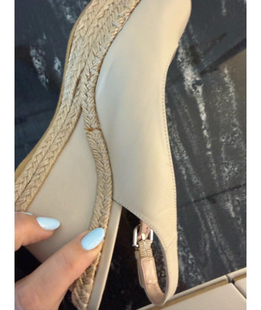 STUART WEITZMAN Бежевые кожаные босоножки, фото 8