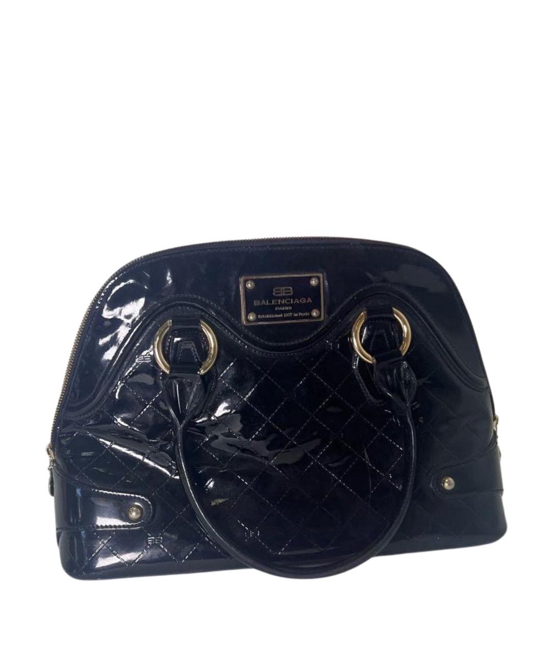 BALENCIAGA Черная сумка с короткими ручками из лакированной кожи, фото 1