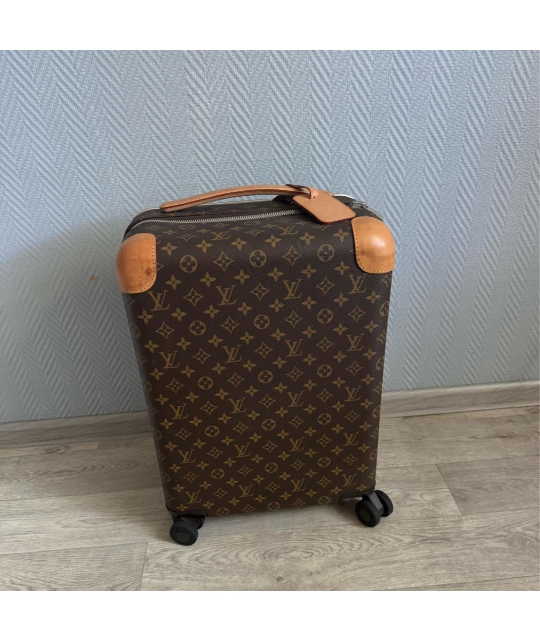 LOUIS VUITTON Коричневый чемодан из искусственной кожи, фото 4