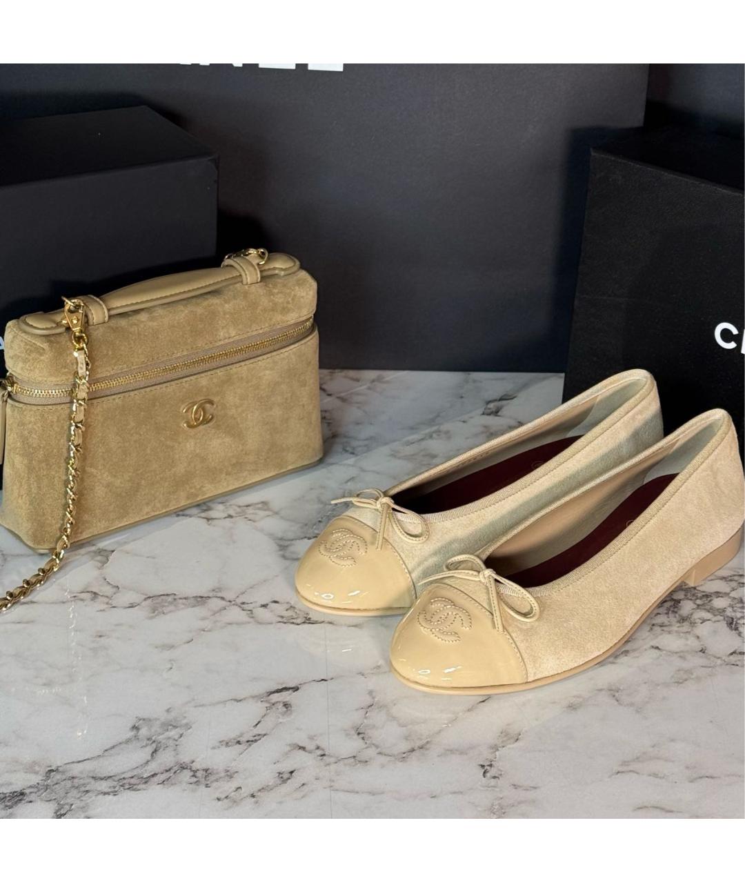 CHANEL Бежевая замшевая сумка через плечо, фото 5