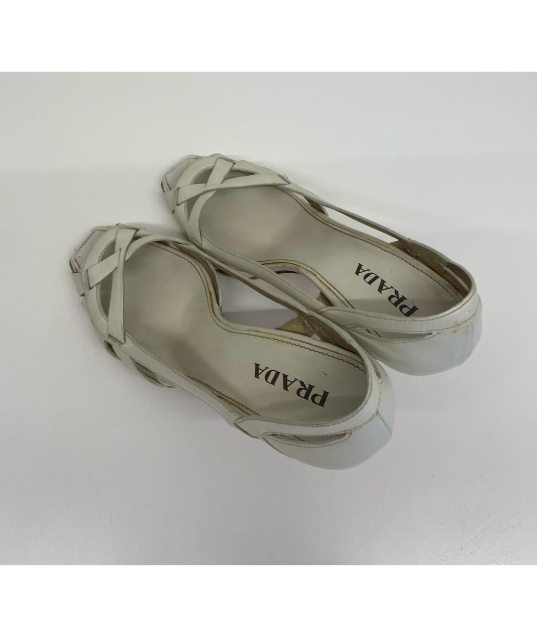 PRADA Белые кожаные босоножки, фото 3