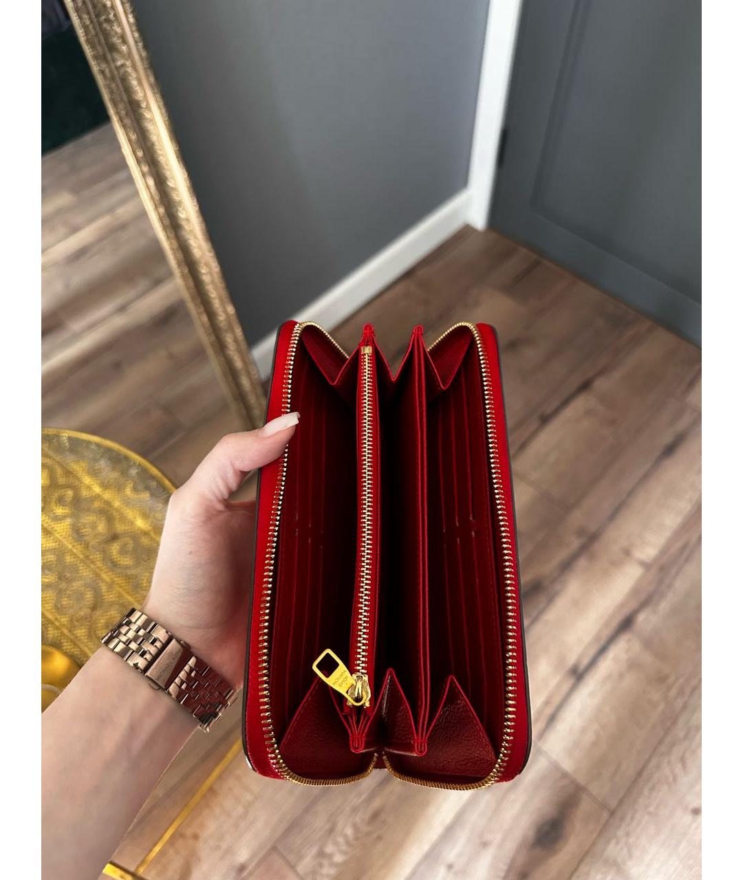 LOUIS VUITTON Красный кожаный кошелек, фото 4