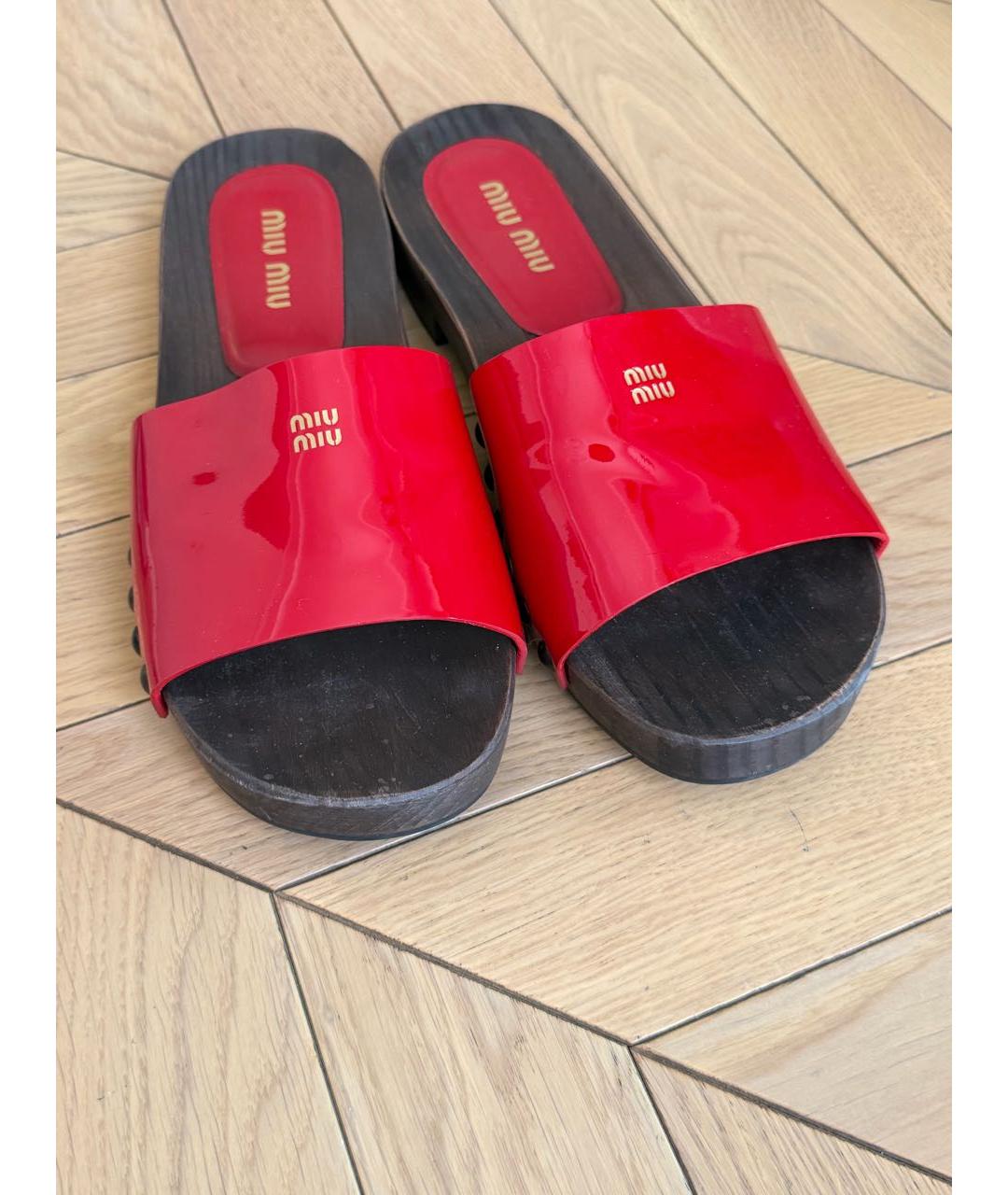MIU MIU Красные сабо, фото 3