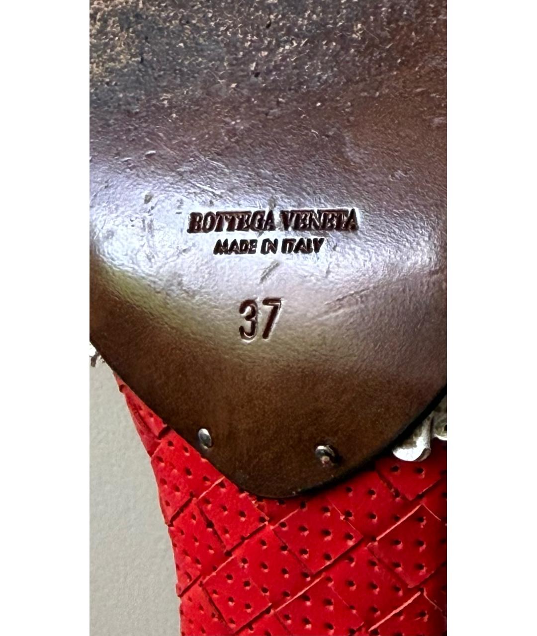 BOTTEGA VENETA Красные кожаные босоножки, фото 6