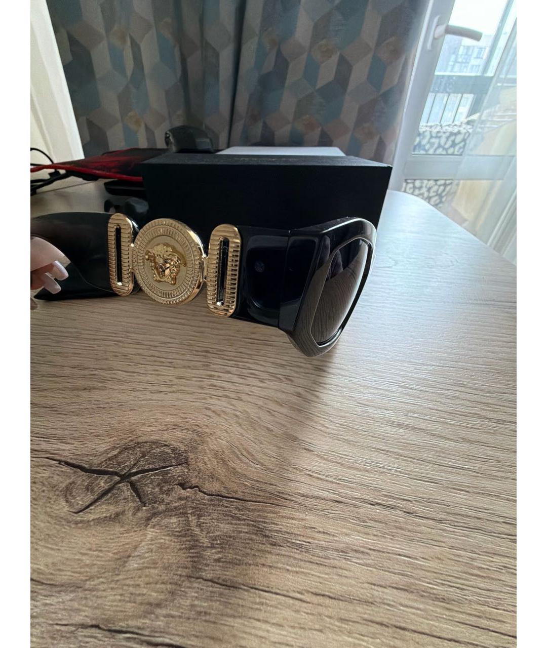 VERSACE Черные пластиковые солнцезащитные очки, фото 3