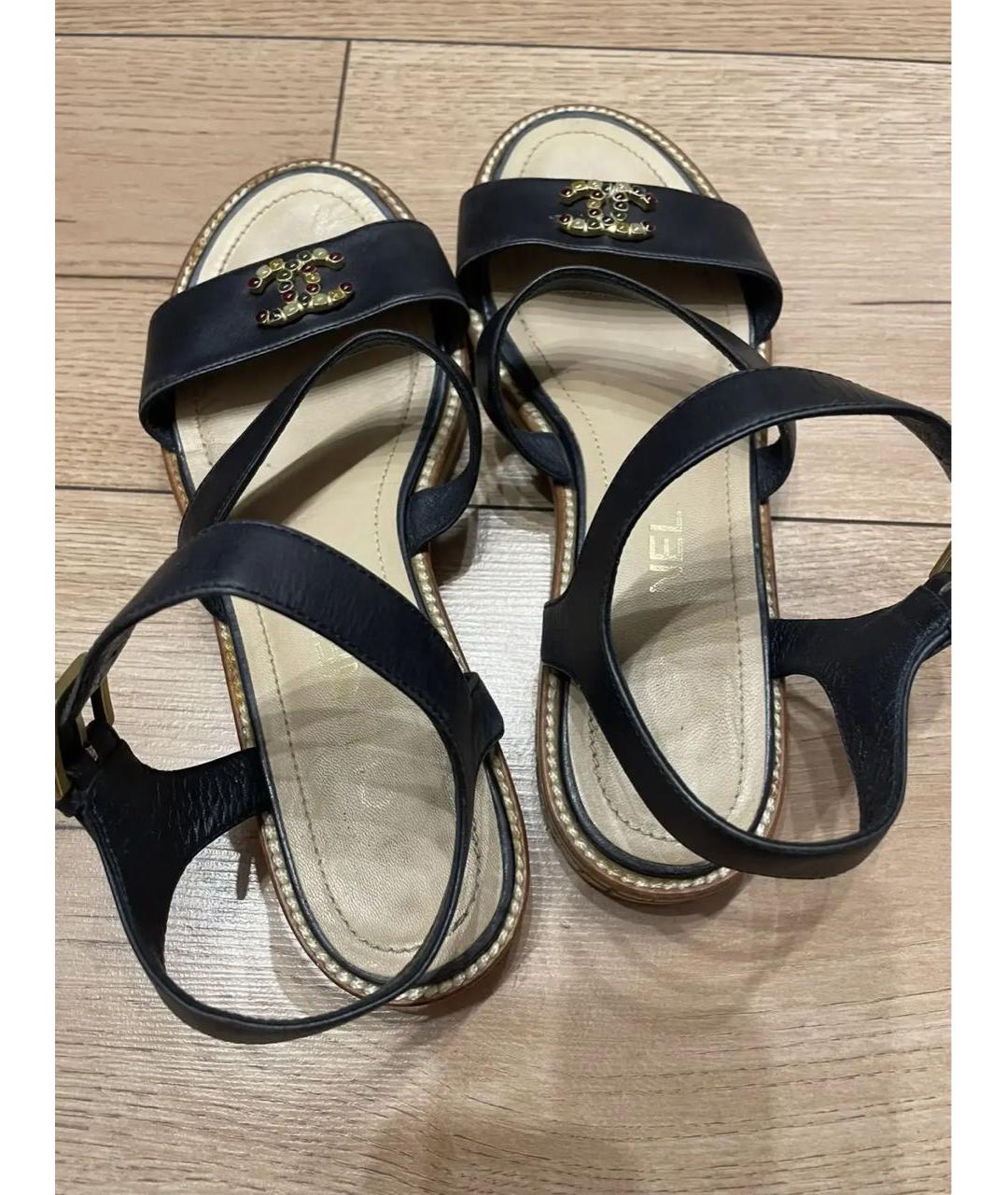 CHANEL Черные кожаные босоножки, фото 3