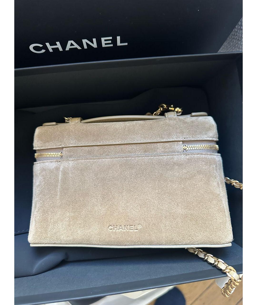 CHANEL Бежевая замшевая сумка через плечо, фото 3