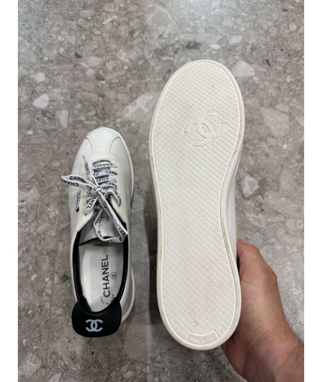 CHANEL Белые кожаные низкие кроссовки / кеды, фото 5