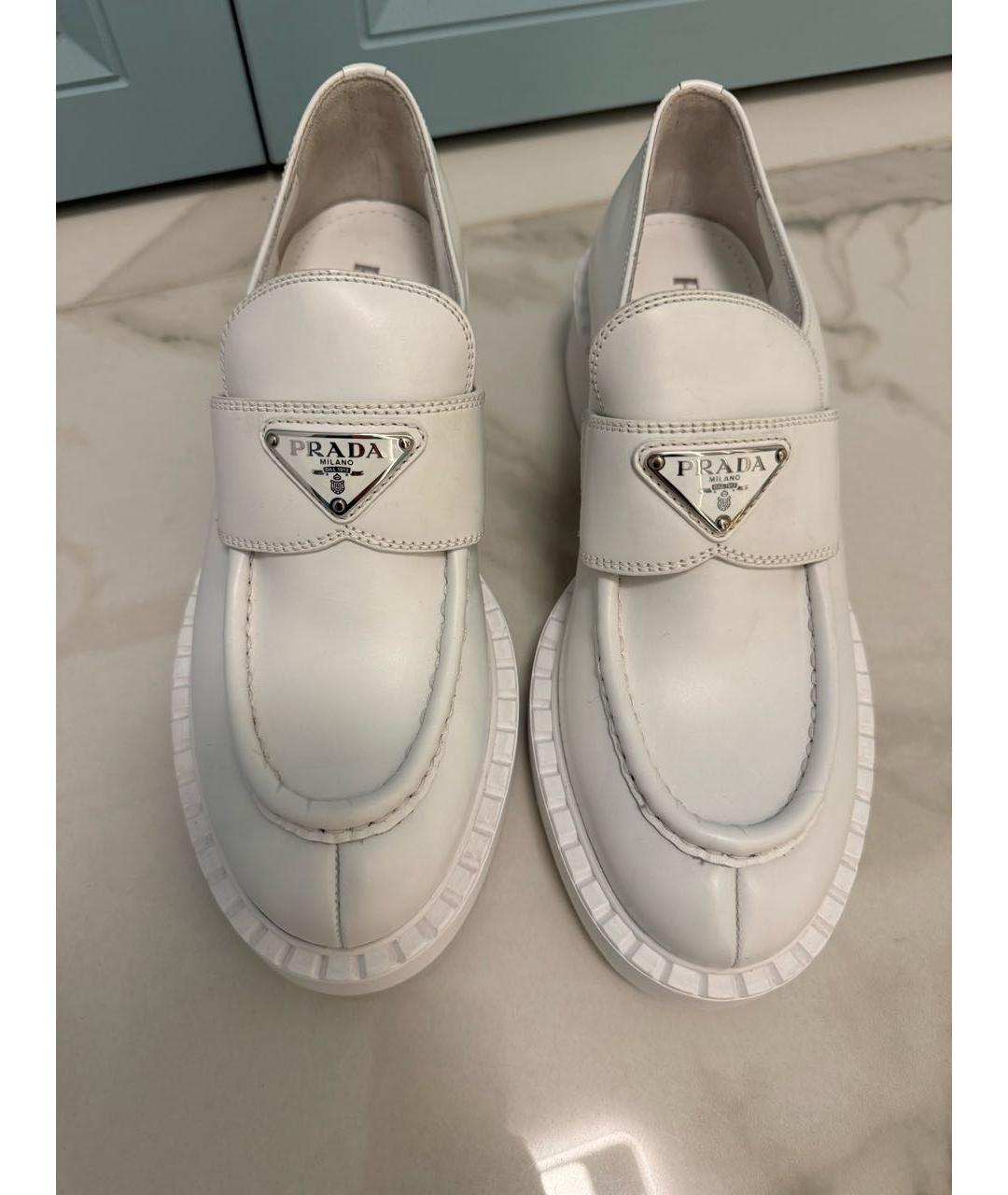 PRADA Белые кожаные лоферы, фото 3
