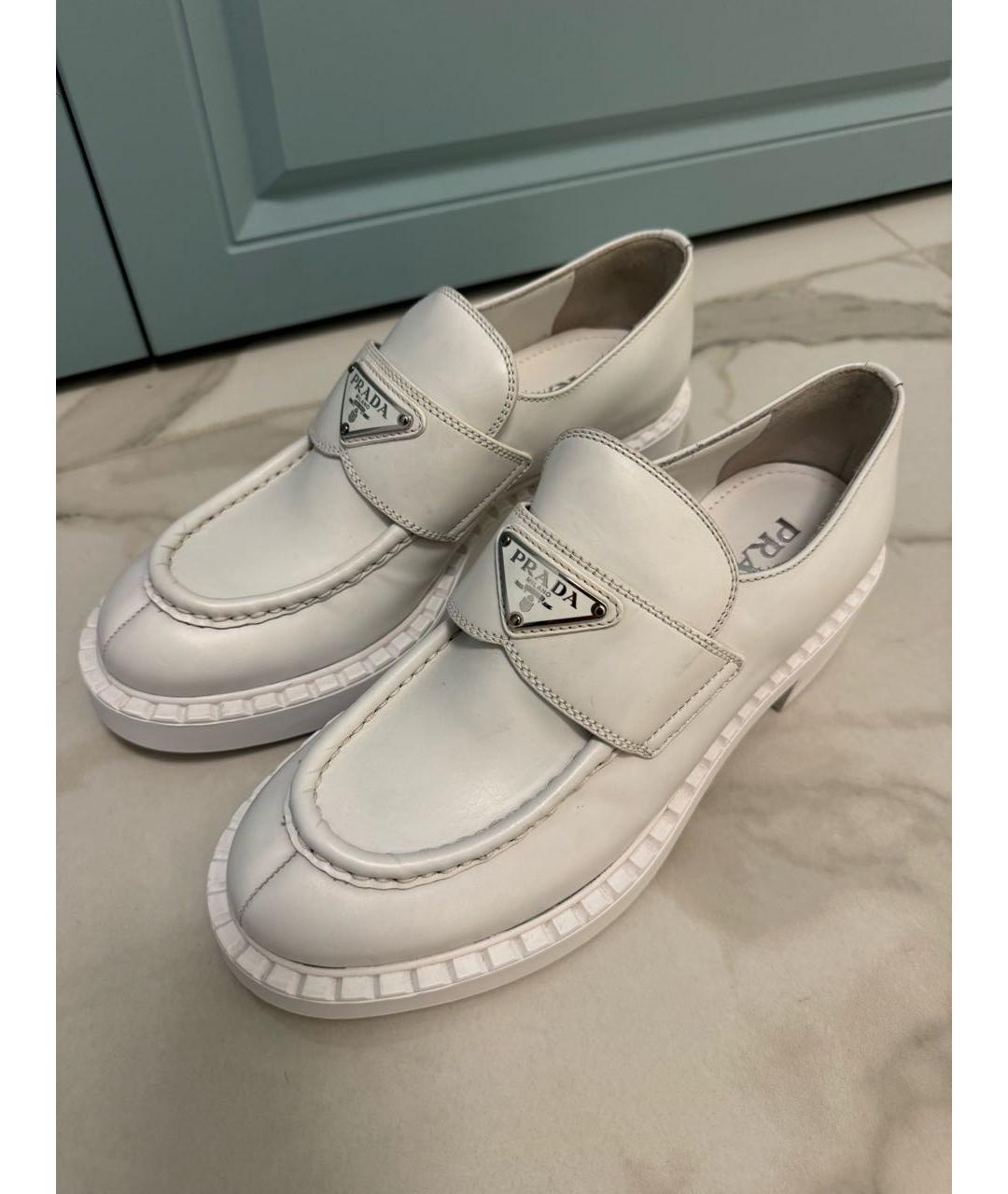 PRADA Белые кожаные лоферы, фото 6