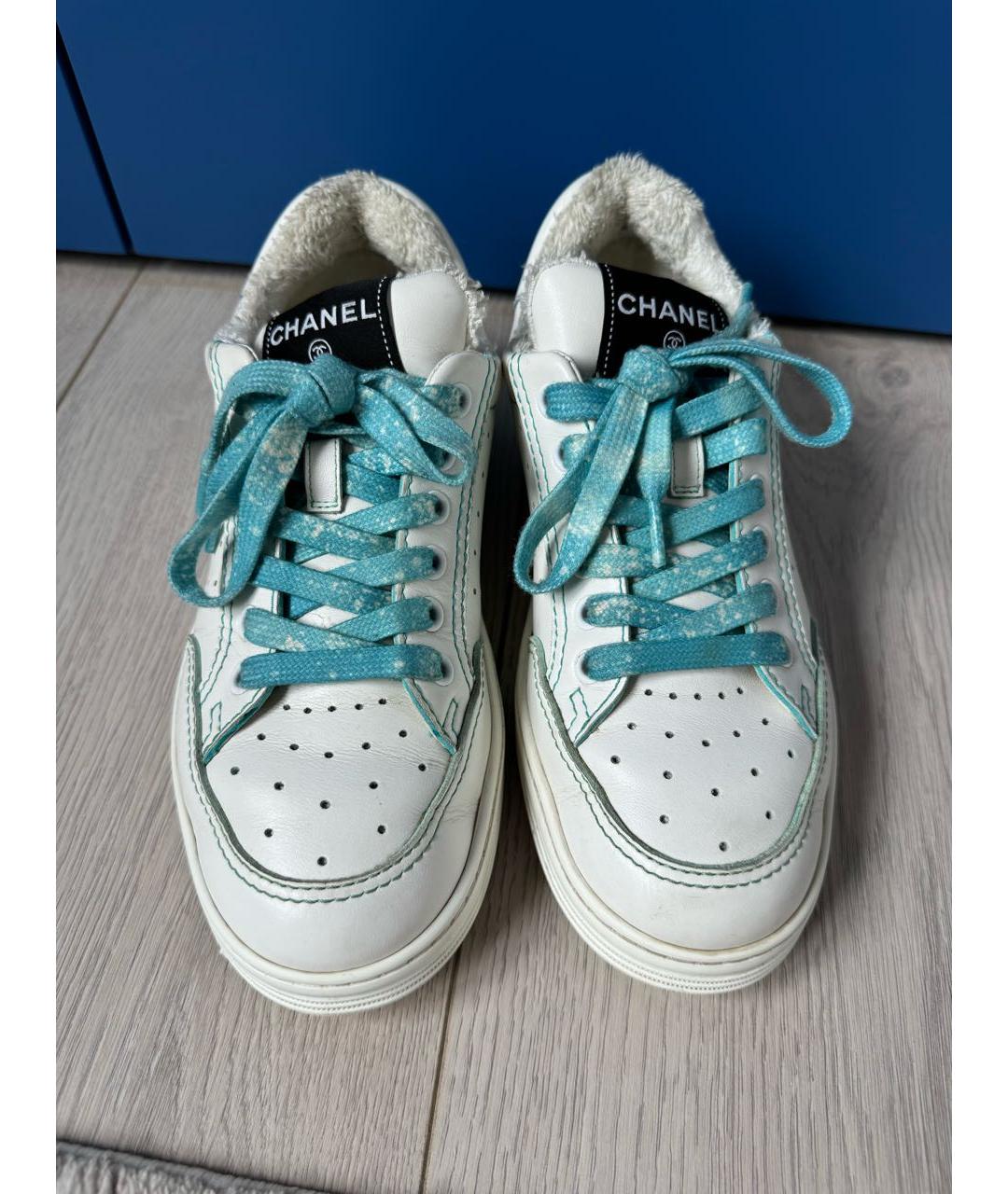 CHANEL Белые кожаные кеды, фото 3