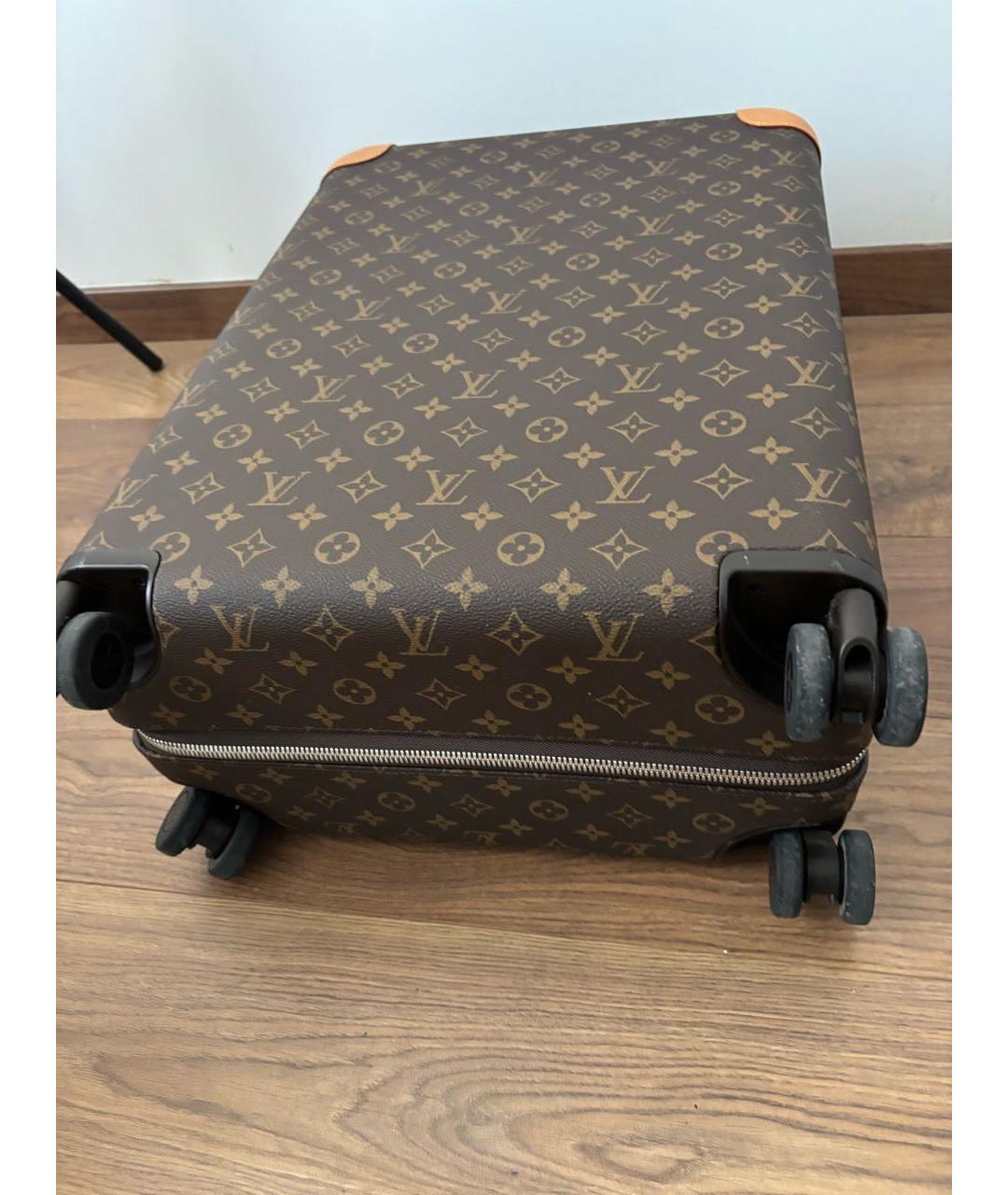 LOUIS VUITTON Коричневый кожаный чемодан, фото 3