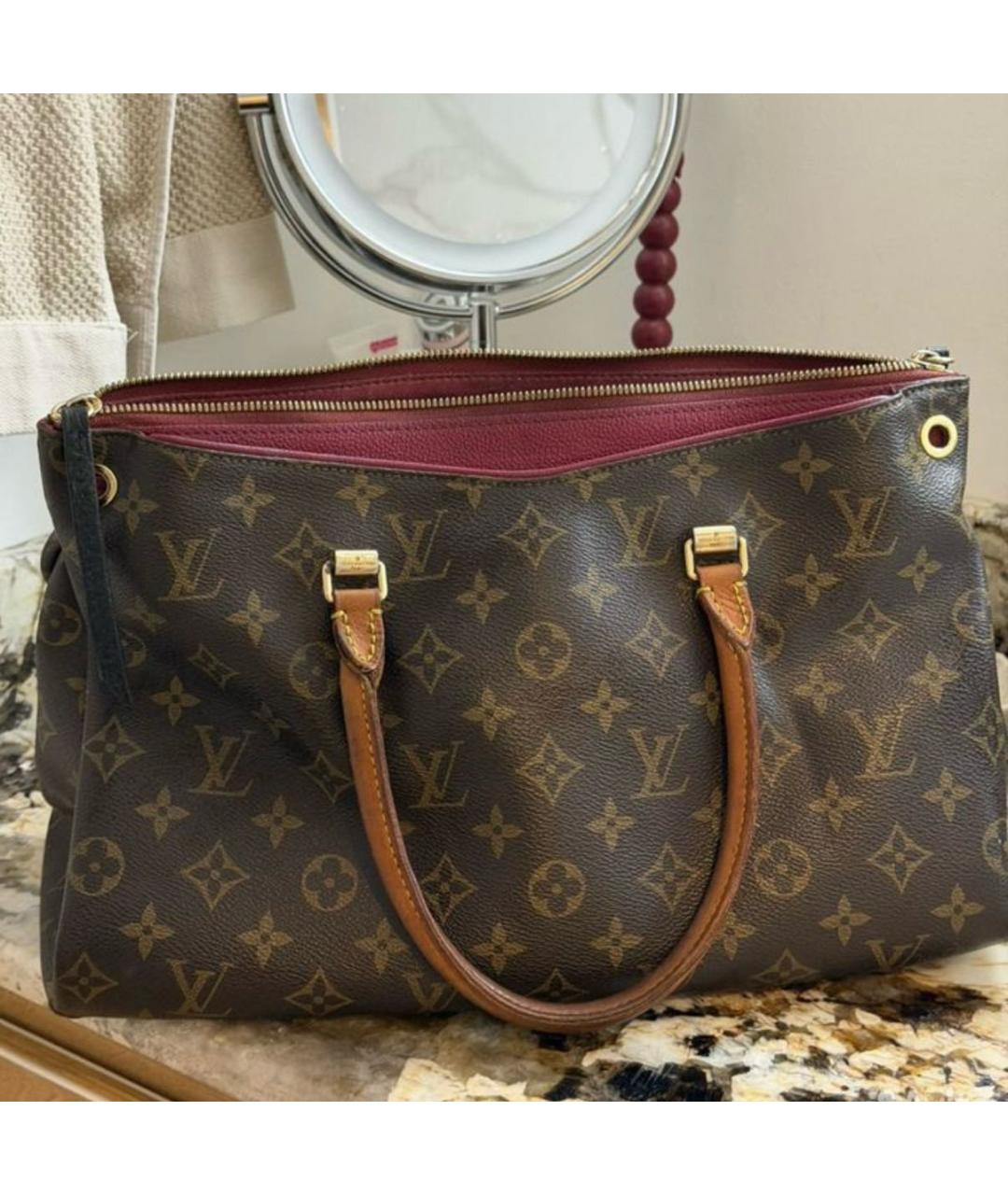 LOUIS VUITTON Коричневая сумка с короткими ручками, фото 2