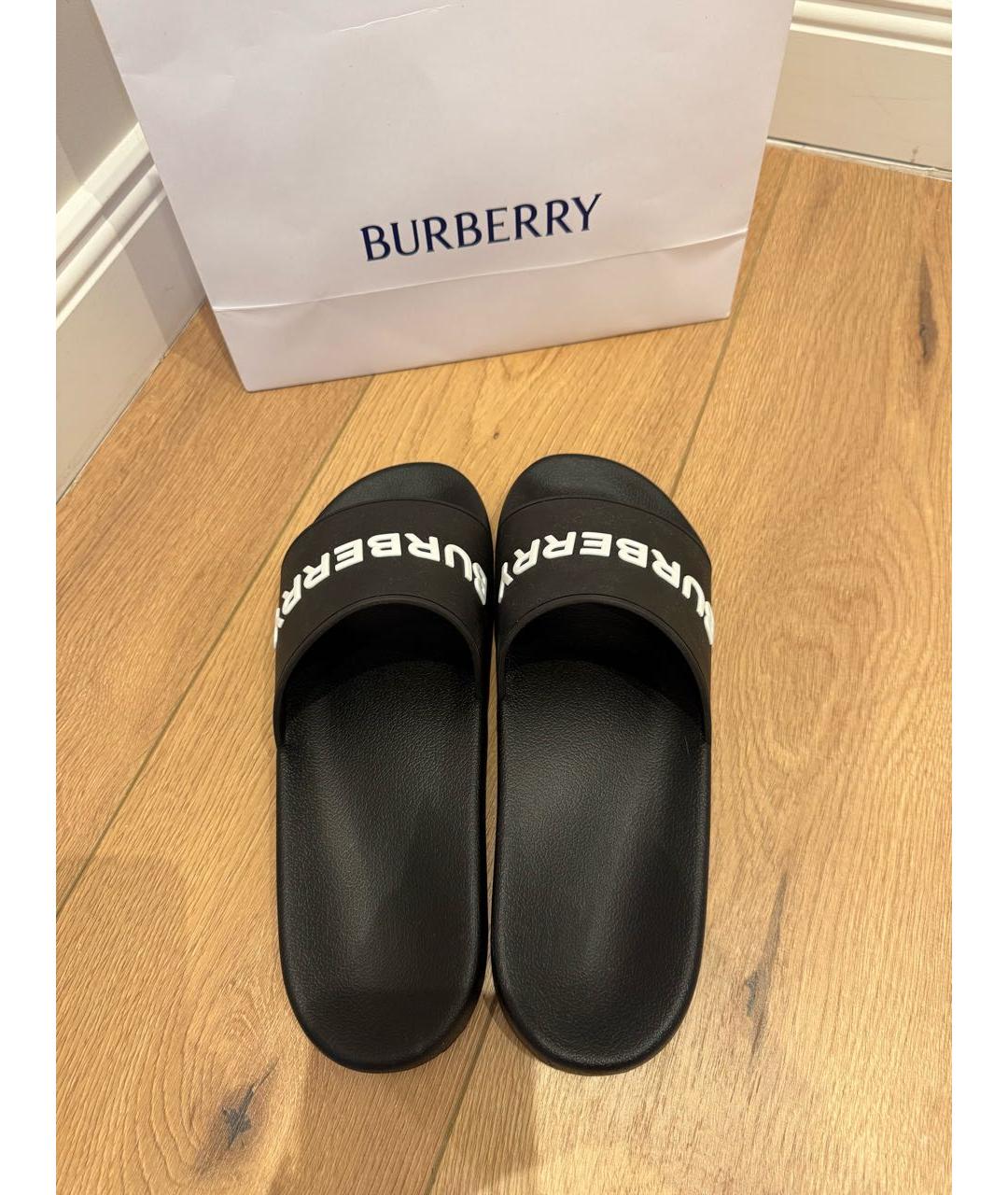 BURBERRY Черные резиновые шлепанцы, фото 3