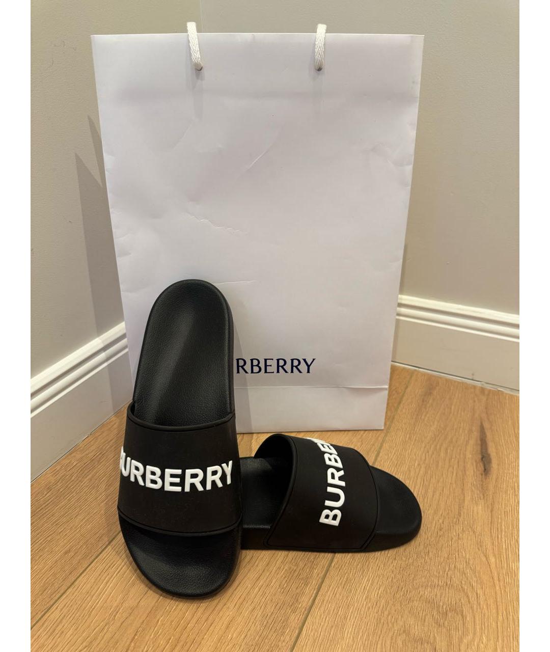 BURBERRY Черные резиновые шлепанцы, фото 5