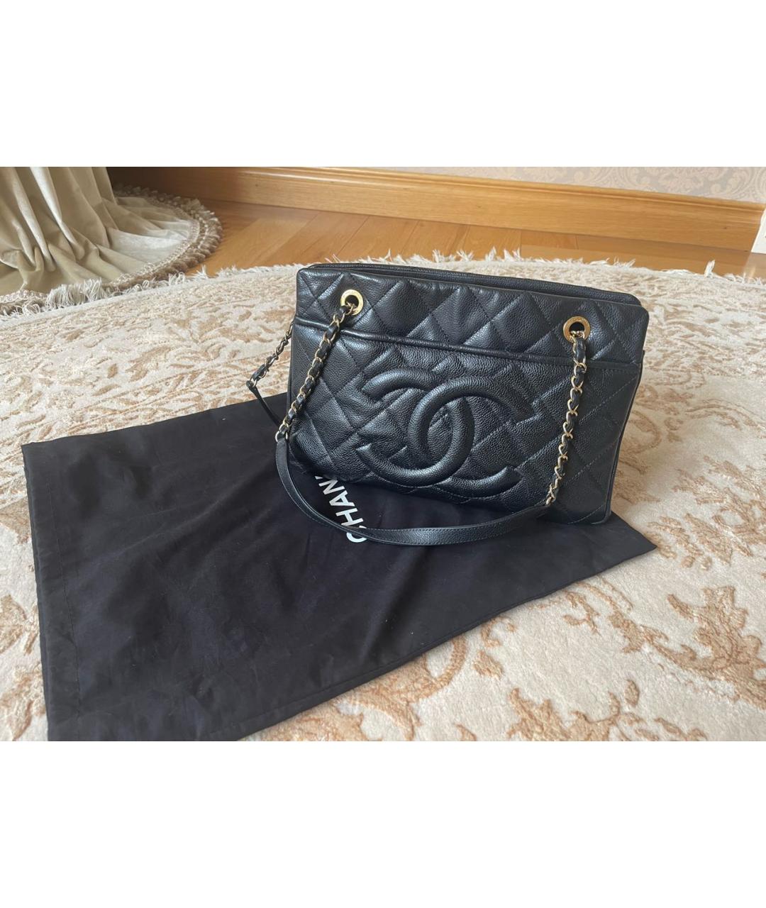 CHANEL Черная кожаная сумка с короткими ручками, фото 5