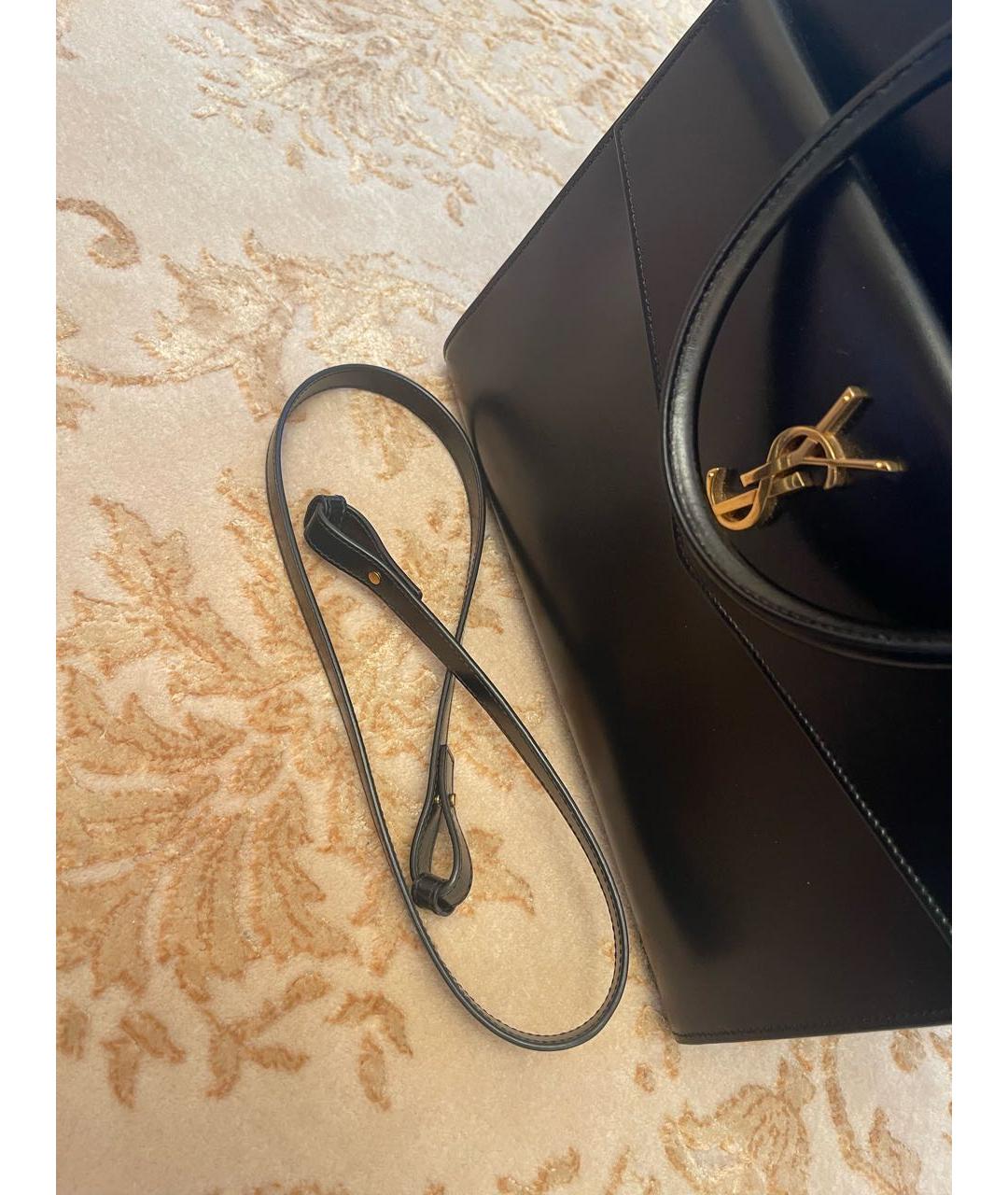 YVES SAINT LAURENT BEAUTY Черная кожаная сумка с короткими ручками, фото 6