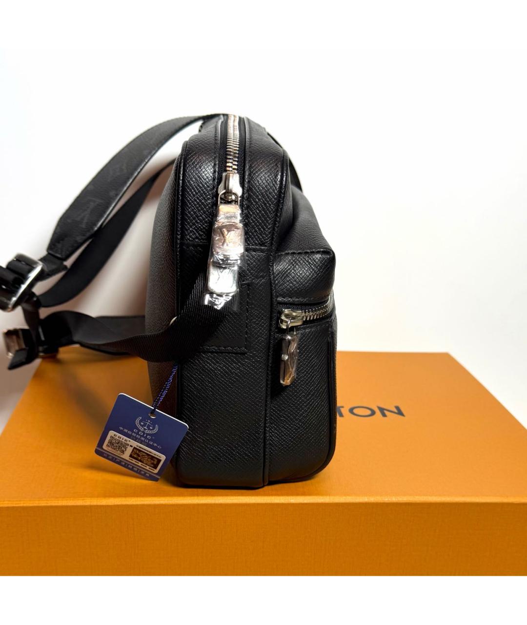 LOUIS VUITTON Черная кожаная сумка на плечо, фото 4
