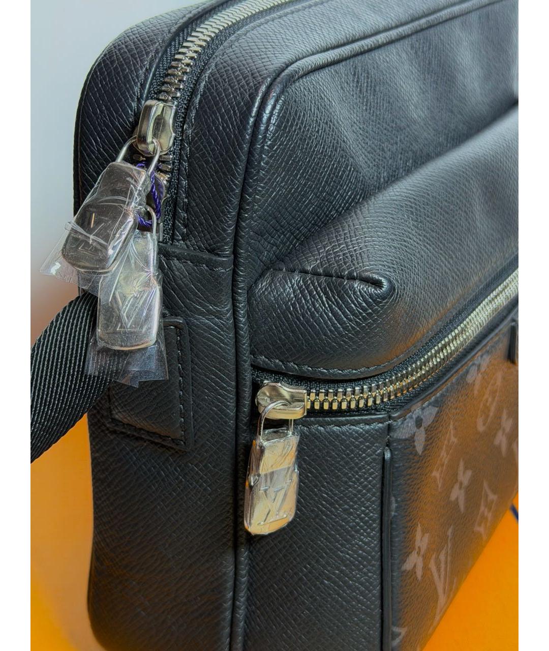 LOUIS VUITTON Черная кожаная сумка на плечо, фото 7