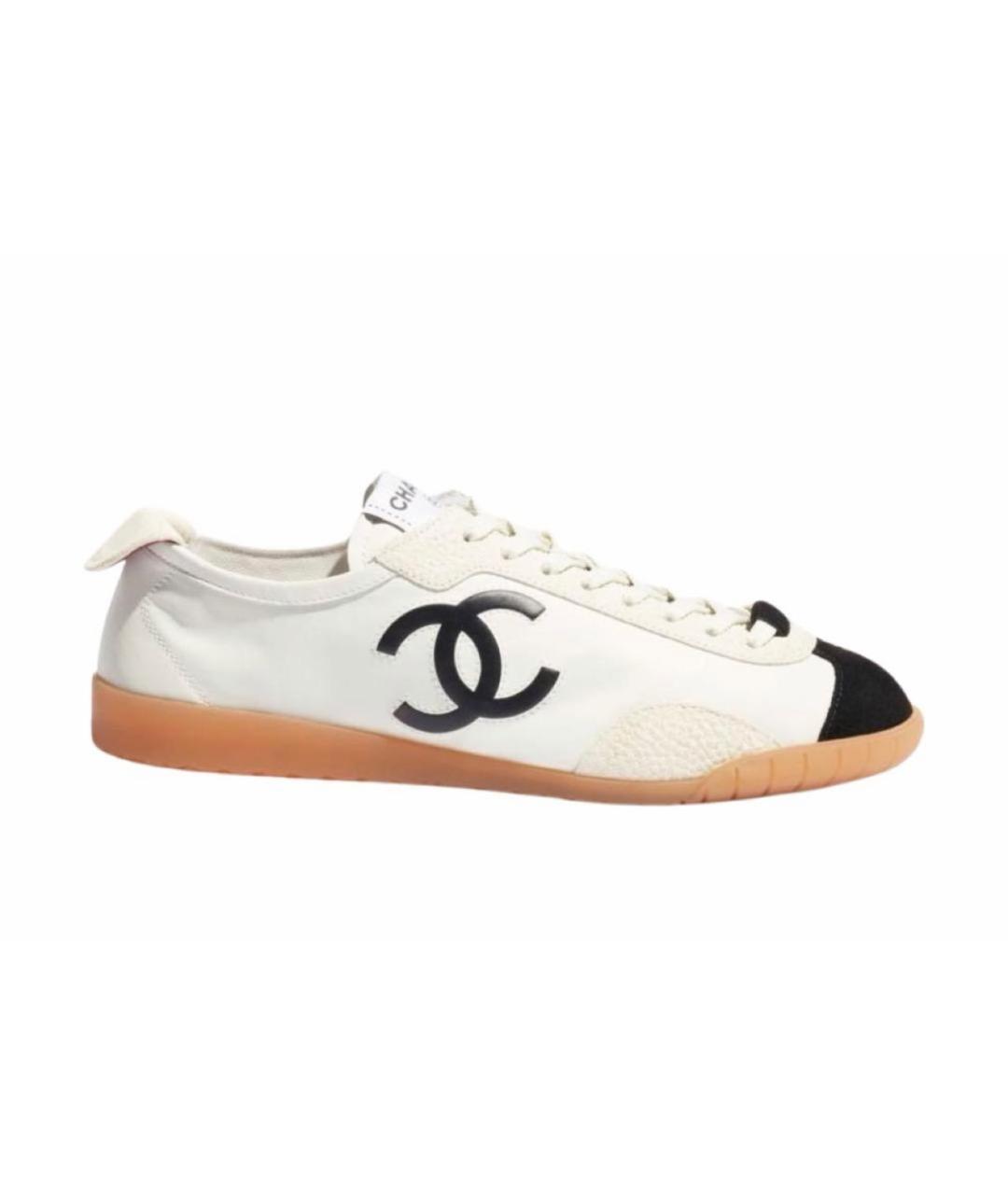 CHANEL Белые кожаные кроссовки, фото 1