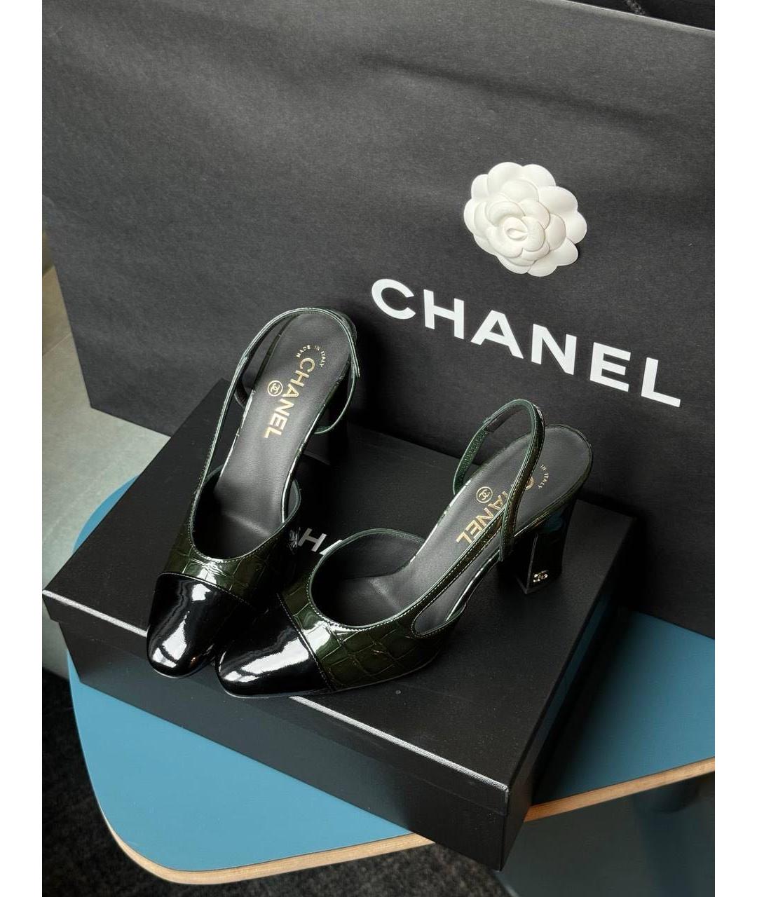 CHANEL Зеленые туфли из лакированной кожи, фото 2