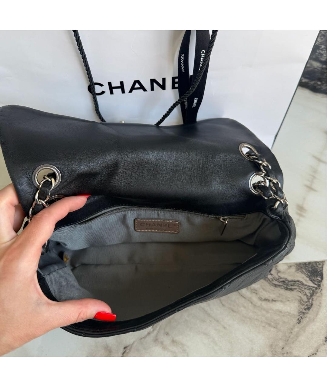 CHANEL Черная кожаная сумка через плечо, фото 6