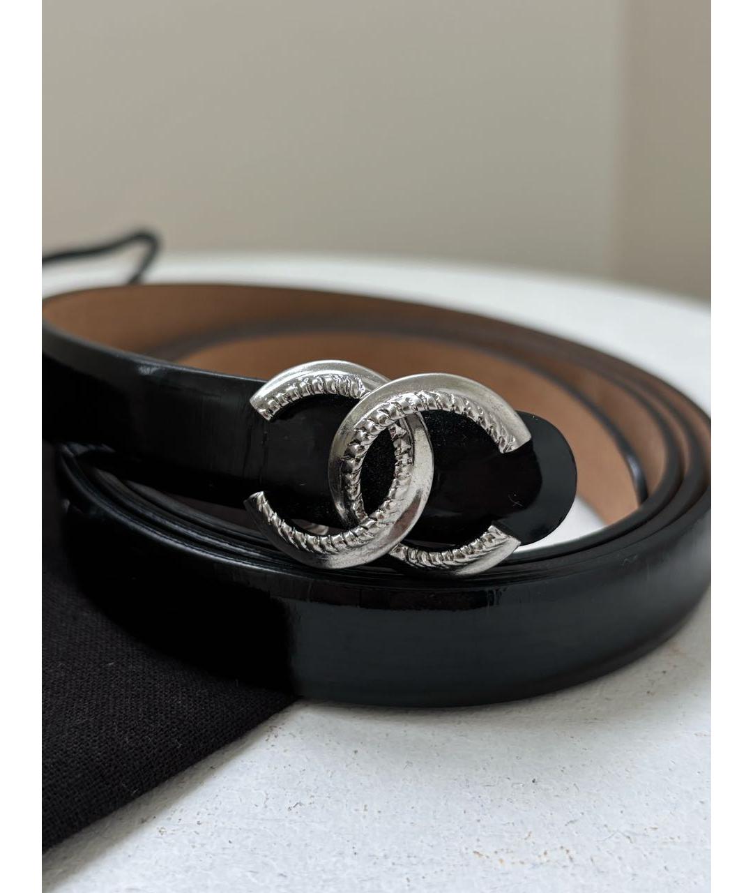 CHANEL Черный ремень из лакированной кожи, фото 2