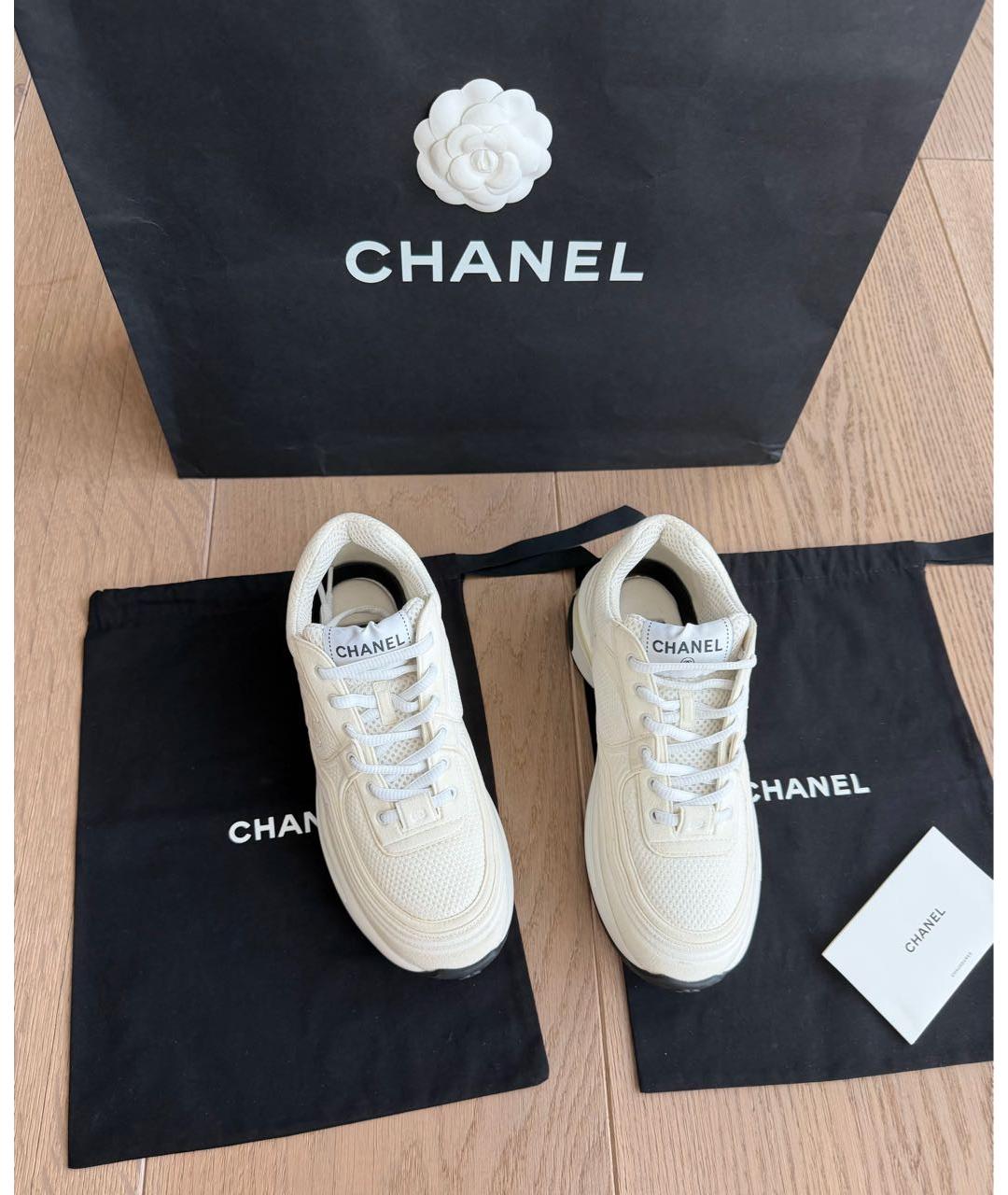CHANEL Белые кроссовки, фото 3