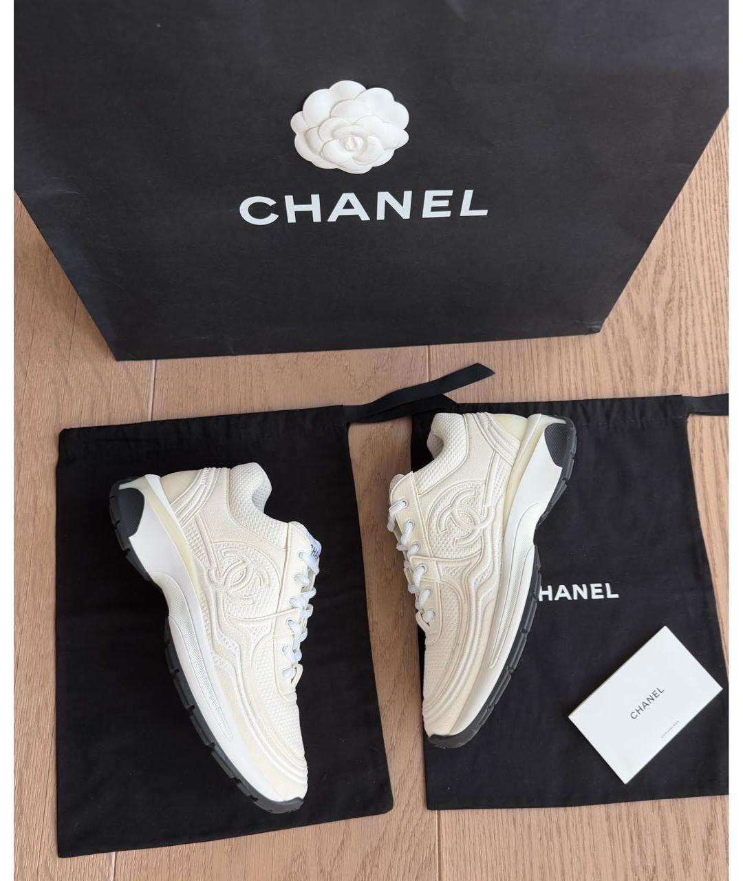 CHANEL Белые кроссовки, фото 2