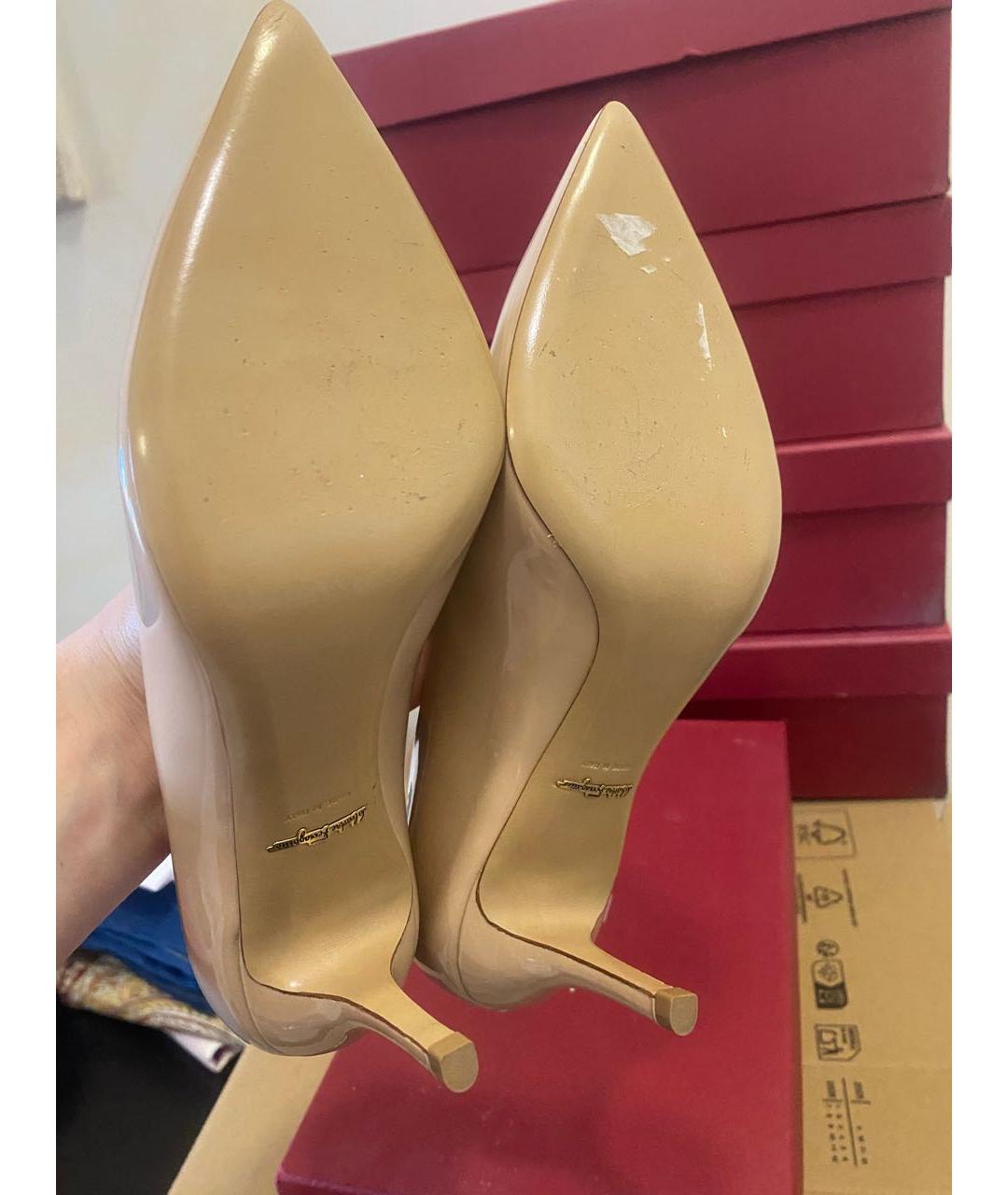 FERRAGAMO Бежевые кожаные туфли, фото 5