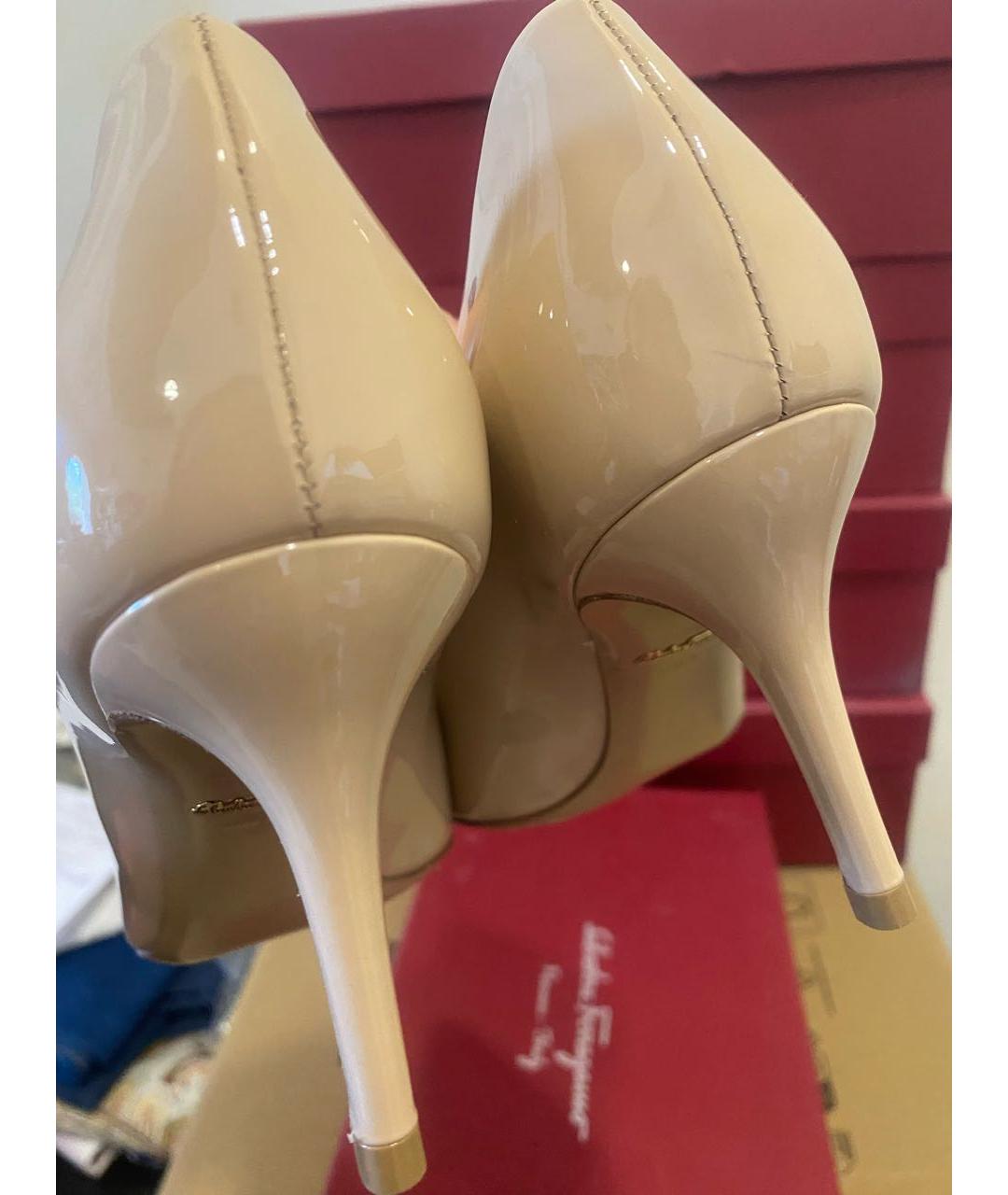 FERRAGAMO Бежевые кожаные туфли, фото 6