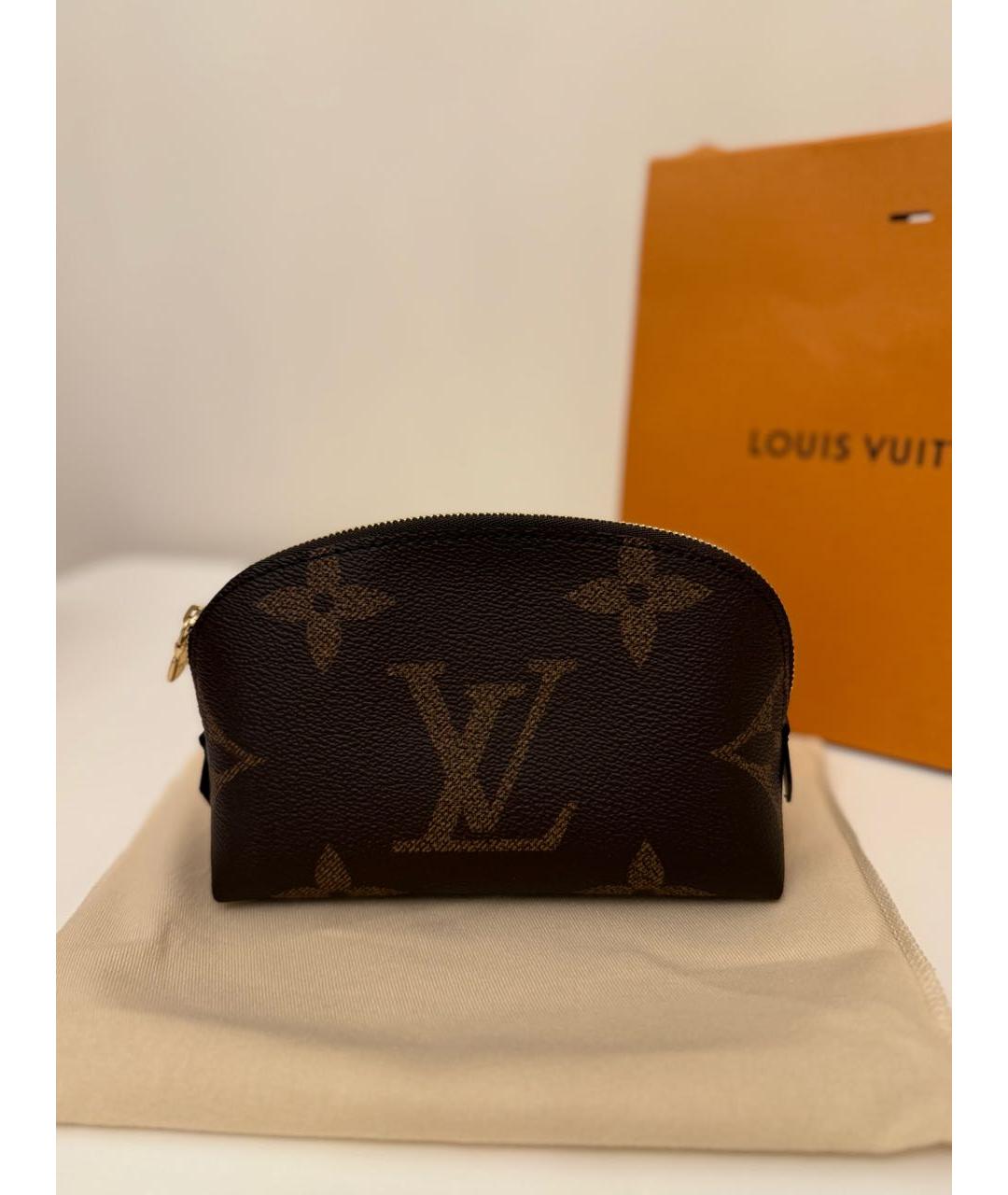 LOUIS VUITTON Коричневая кожаная косметичка, фото 4