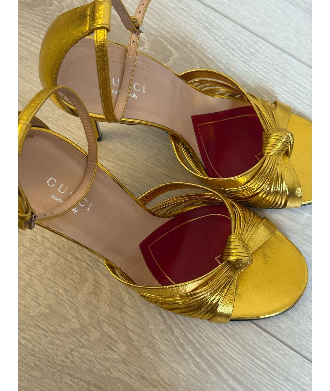 GUCCI Золотые кожаные босоножки, фото 4