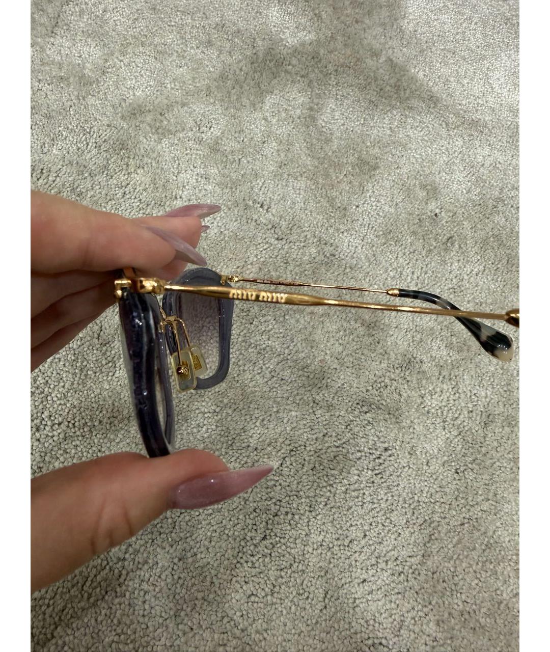 MIU MIU Фиолетовые пластиковые солнцезащитные очки, фото 3