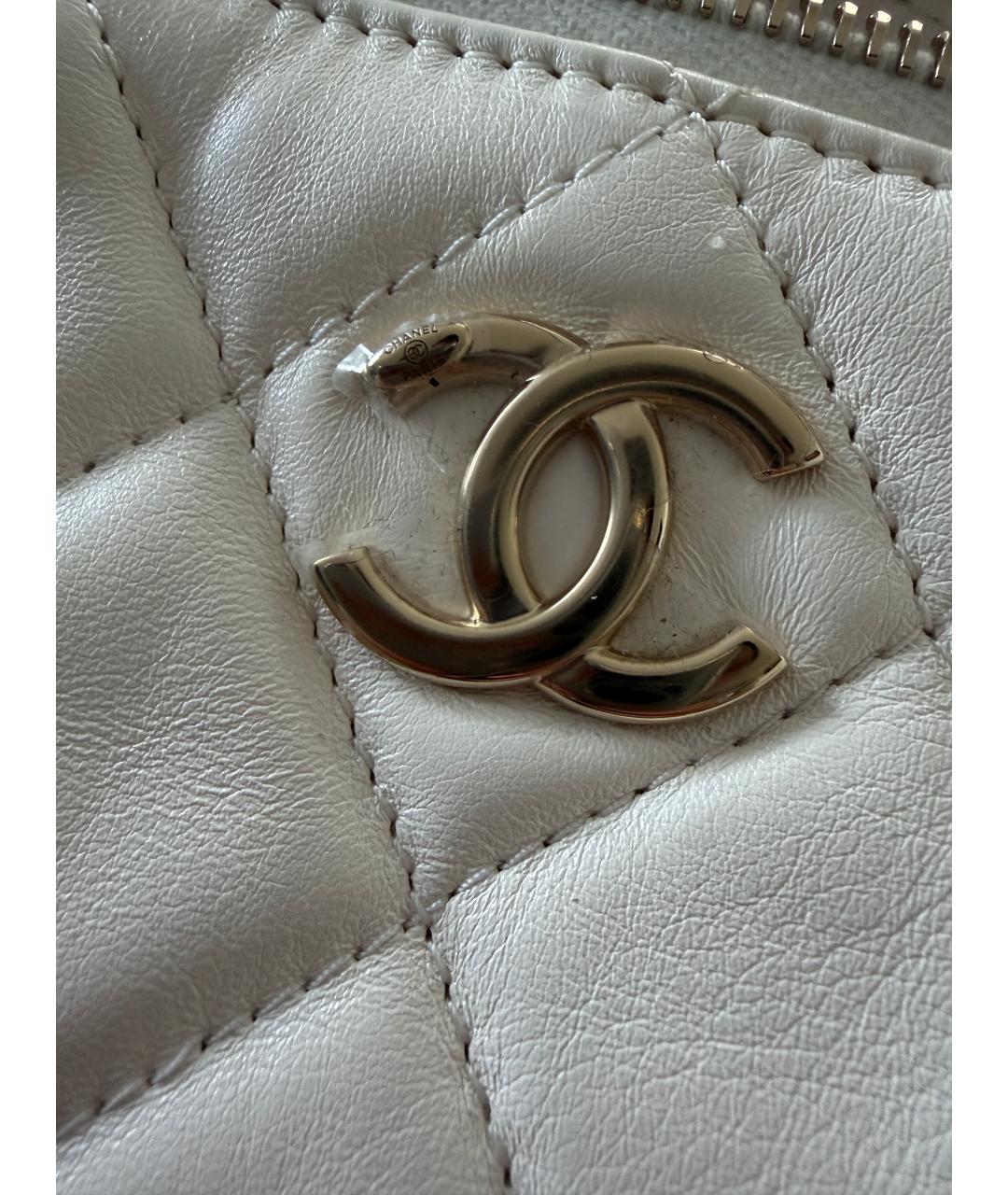 CHANEL Белая кожаная поясная сумка, фото 5