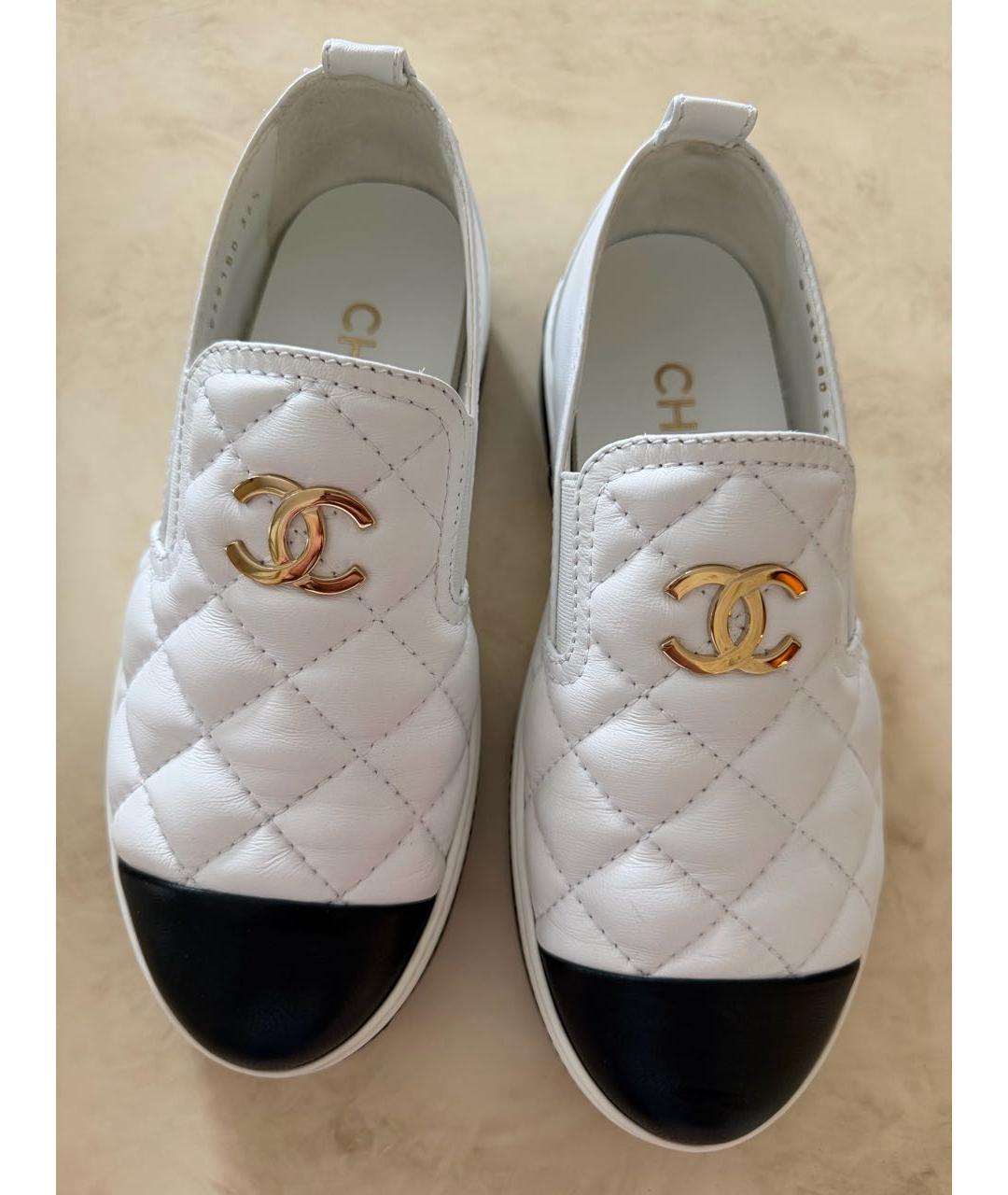 CHANEL Белые кожаные лоферы, фото 2