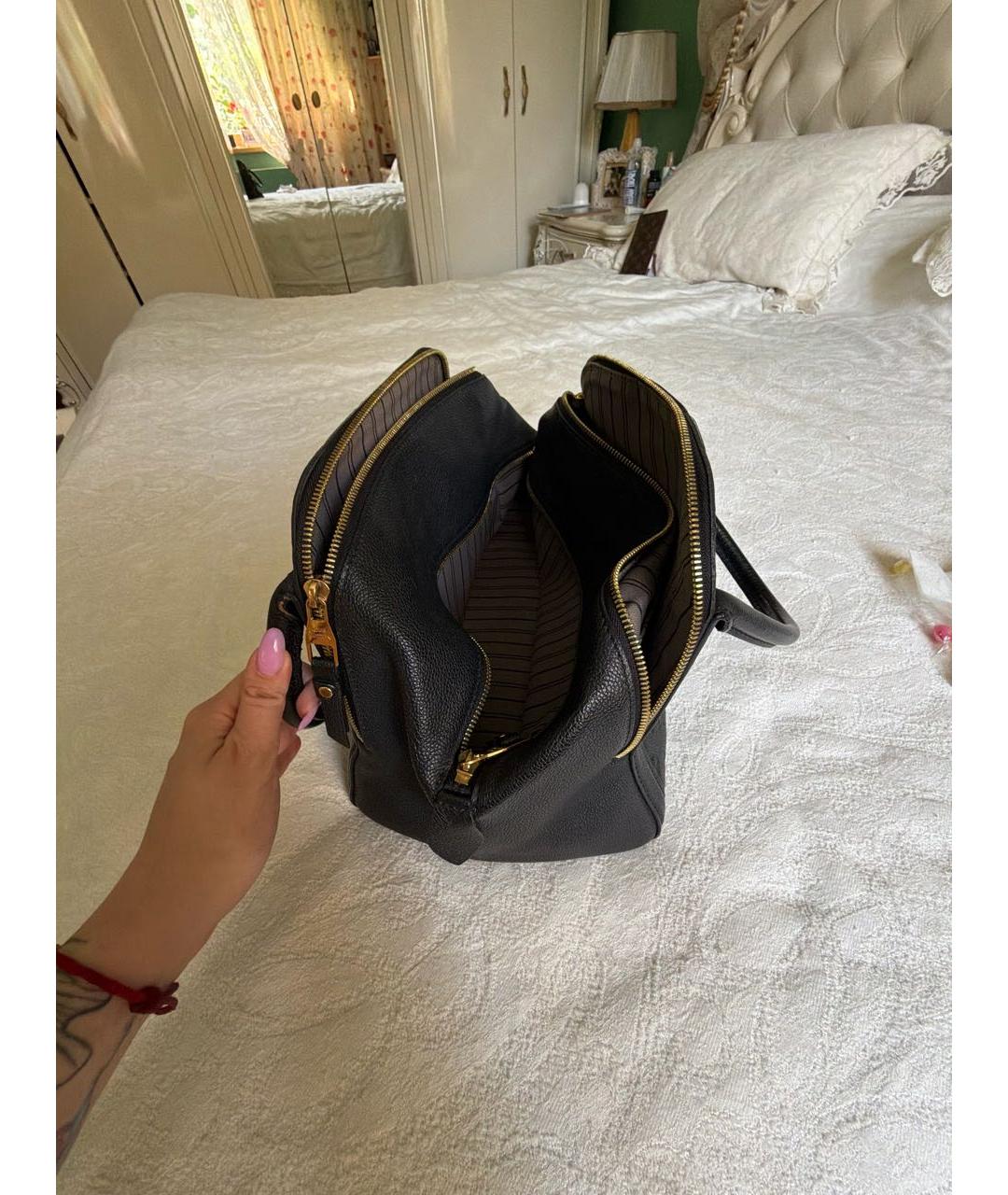 LOUIS VUITTON Черная кожаная сумка с короткими ручками, фото 4