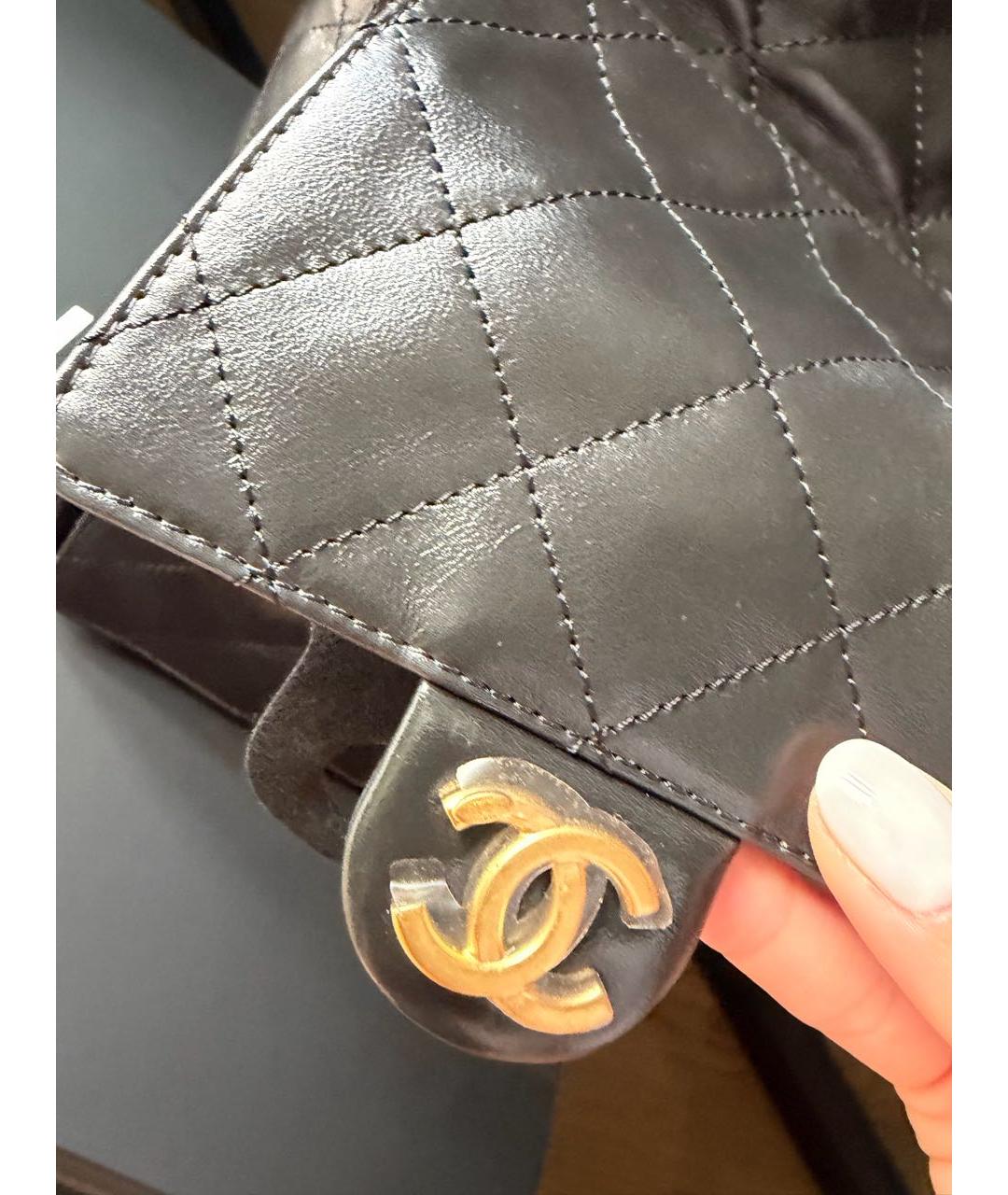 CHANEL Черная кожаная сумка с короткими ручками, фото 7