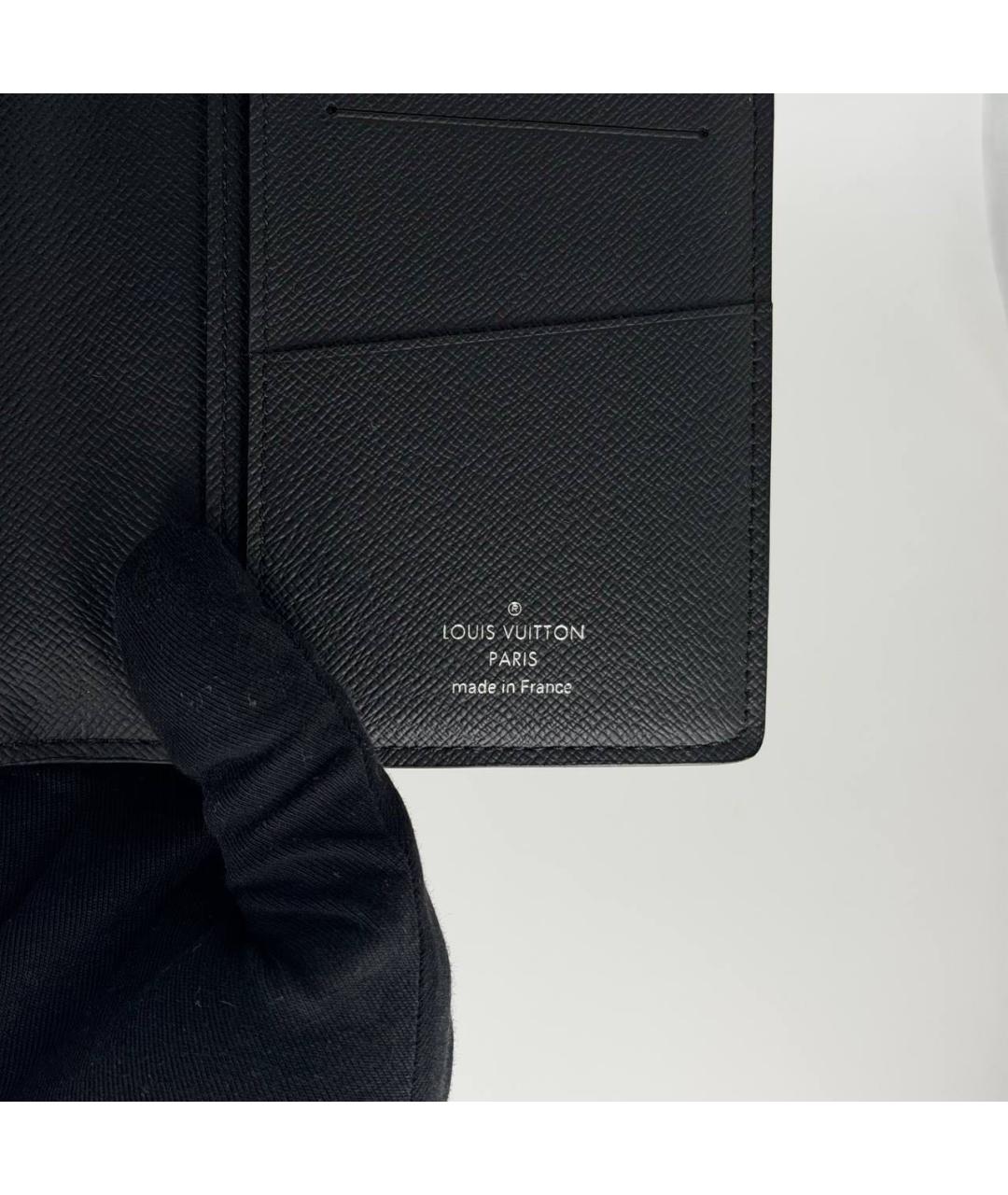 LOUIS VUITTON Антрацитовый кожаный кошелек, фото 4