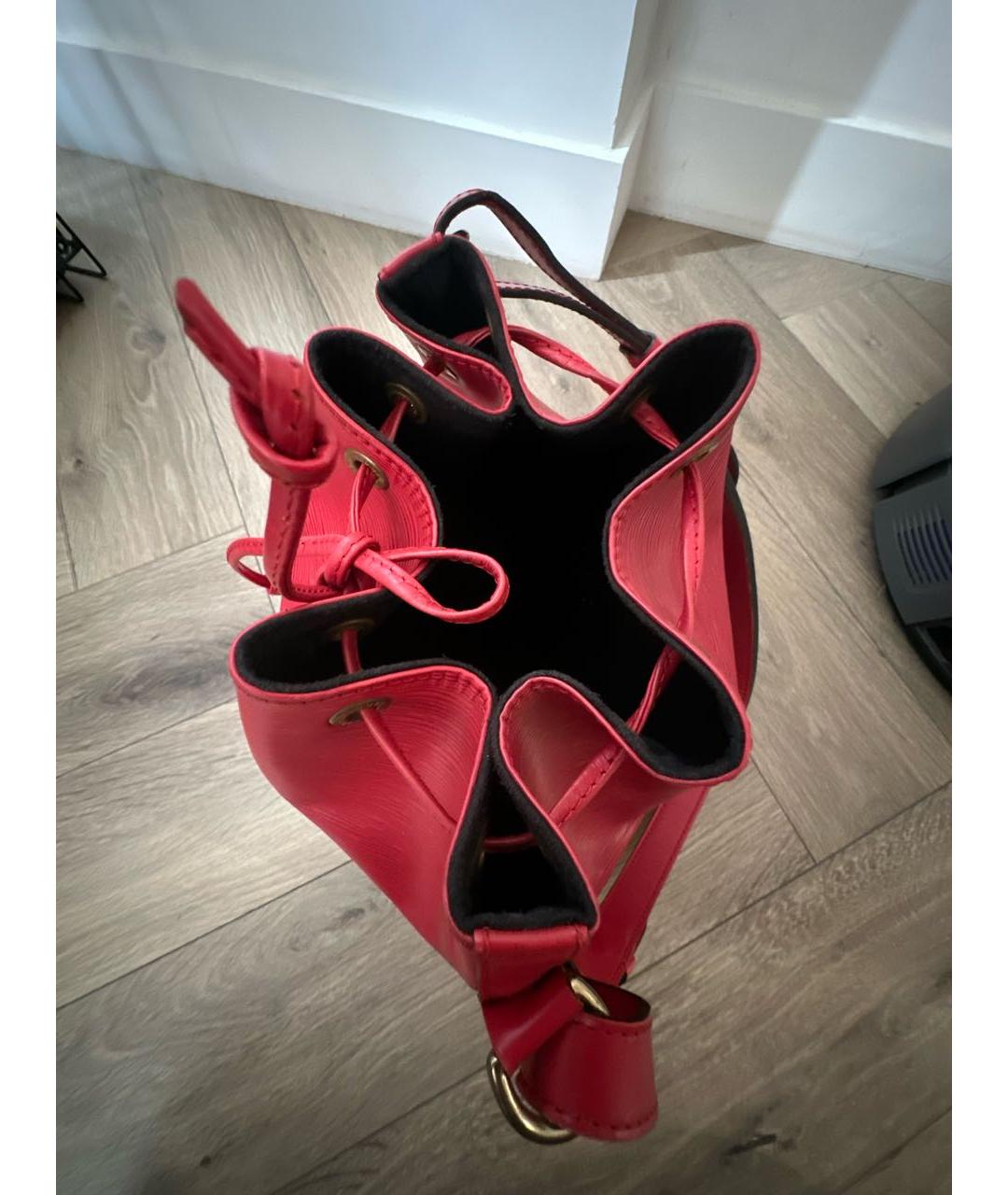 LOUIS VUITTON Красная сумка с короткими ручками, фото 4