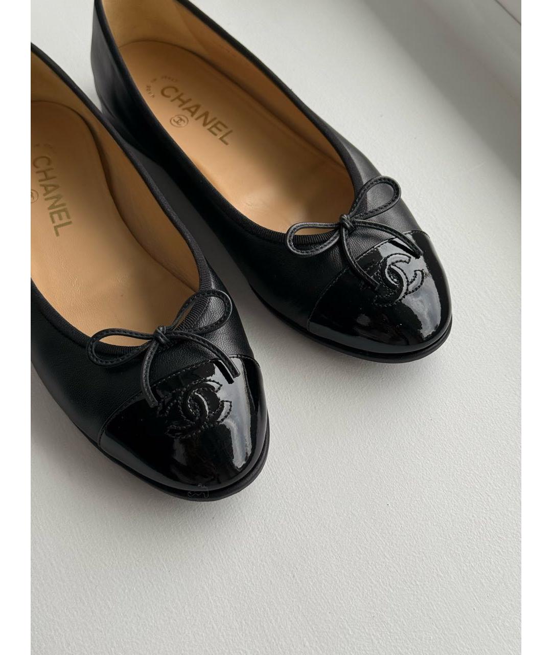 CHANEL Черные кожаные балетки, фото 2