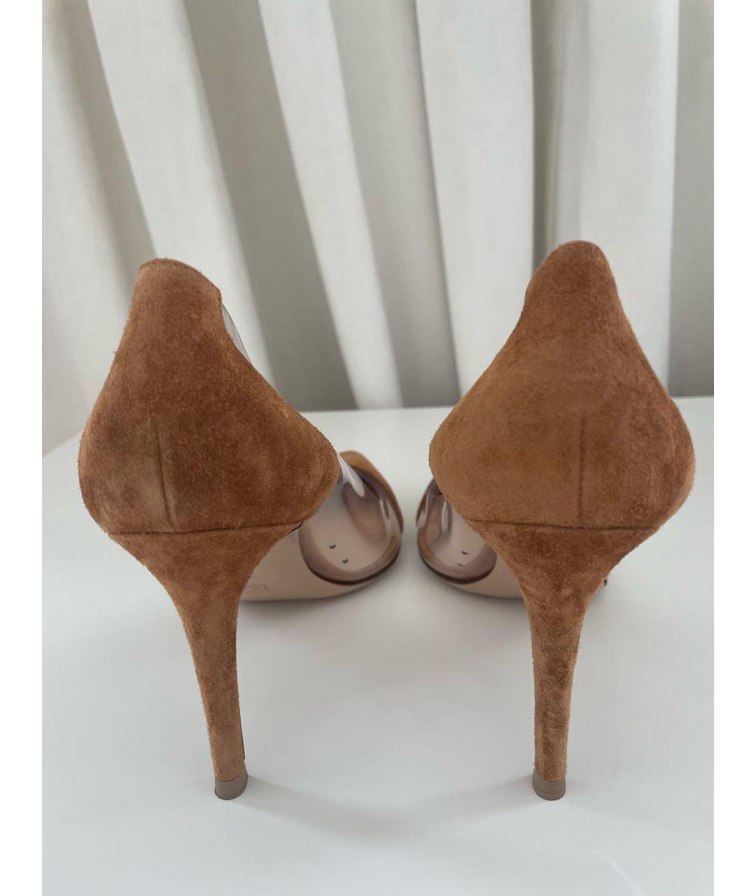 GIANVITO ROSSI Горчичные замшевые туфли, фото 4