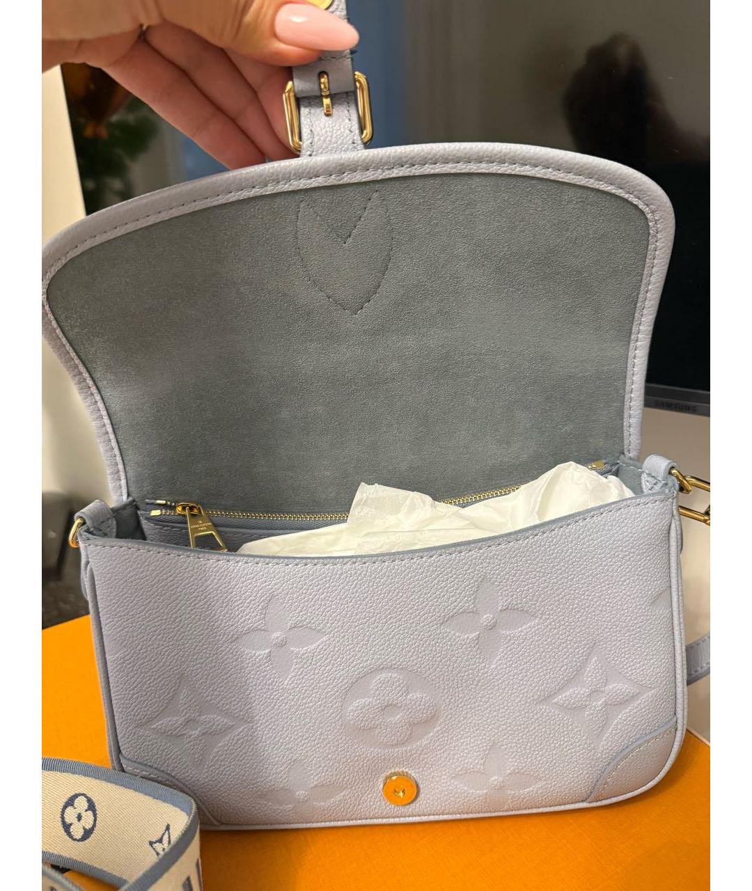 LOUIS VUITTON Голубая кожаная сумка через плечо, фото 4